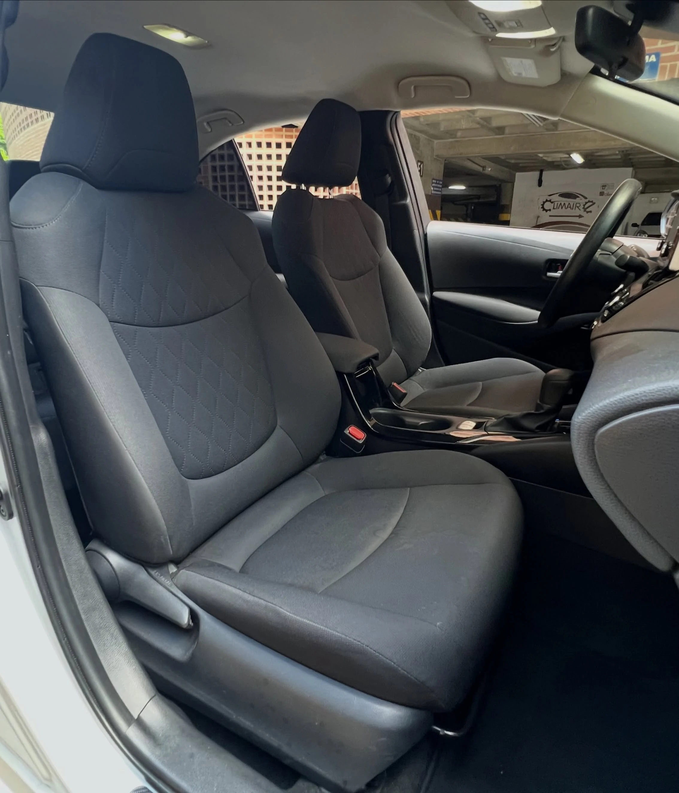 2021 Toyota Corolla LE — foto 11
