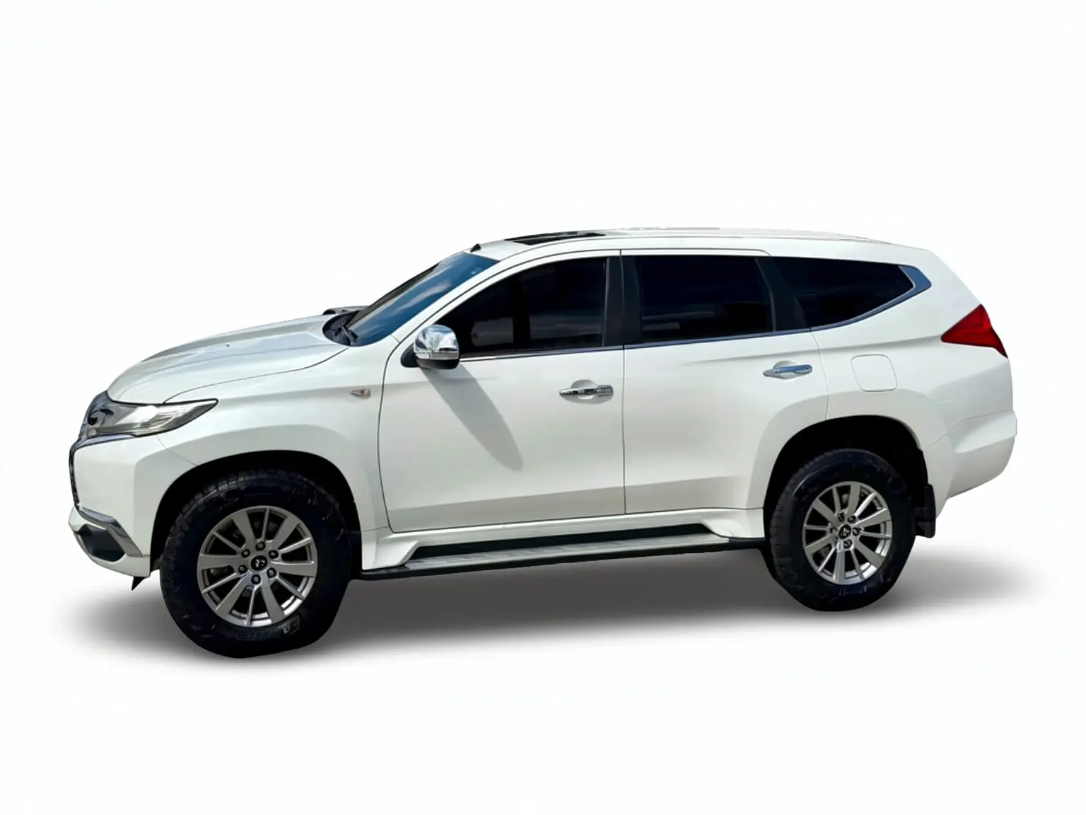 2019 Mitsubishi Montero Sport — foto 2