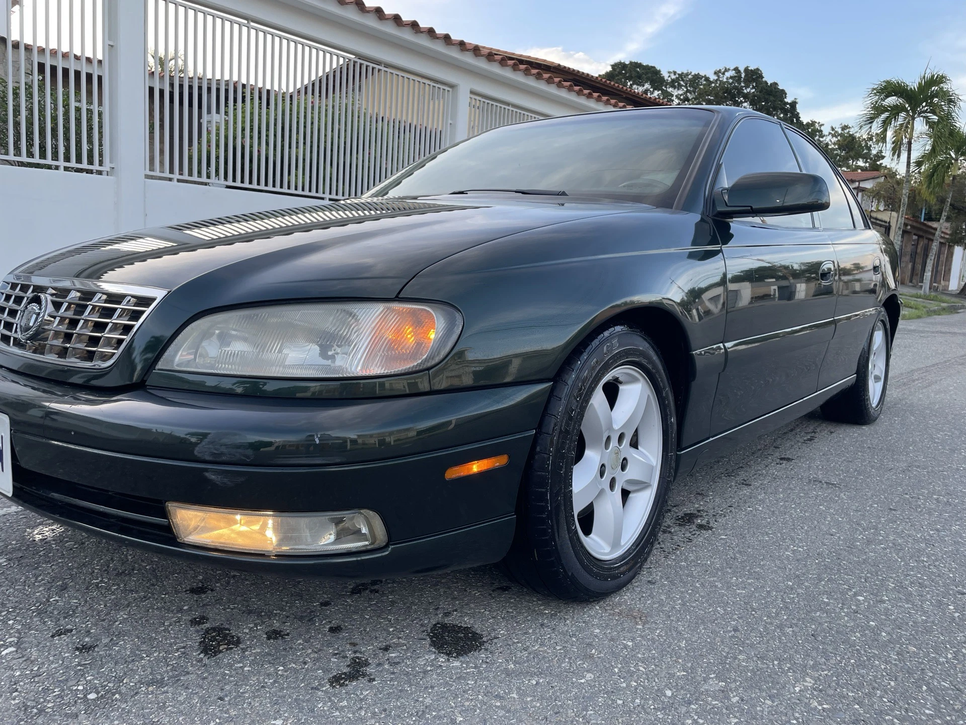 2000 Cadillac Catera LX
