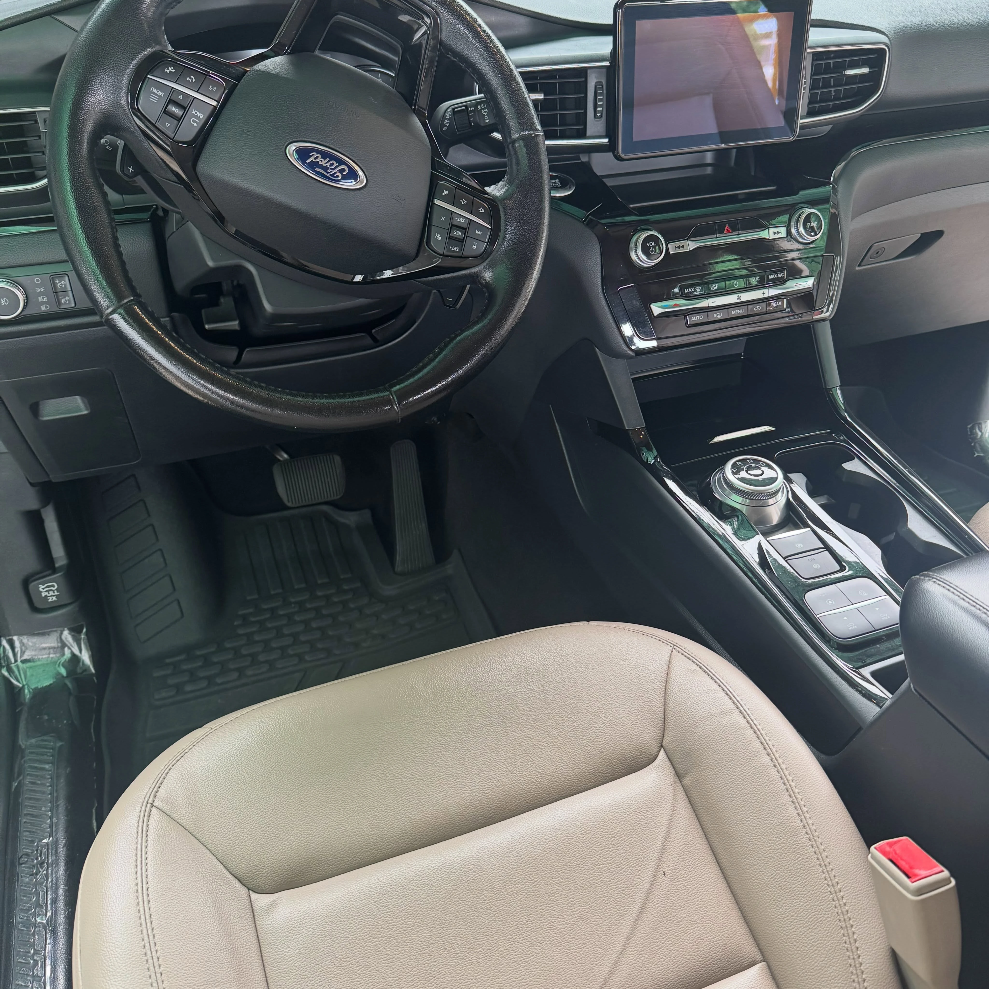 2020 Ford Explorer — foto 7