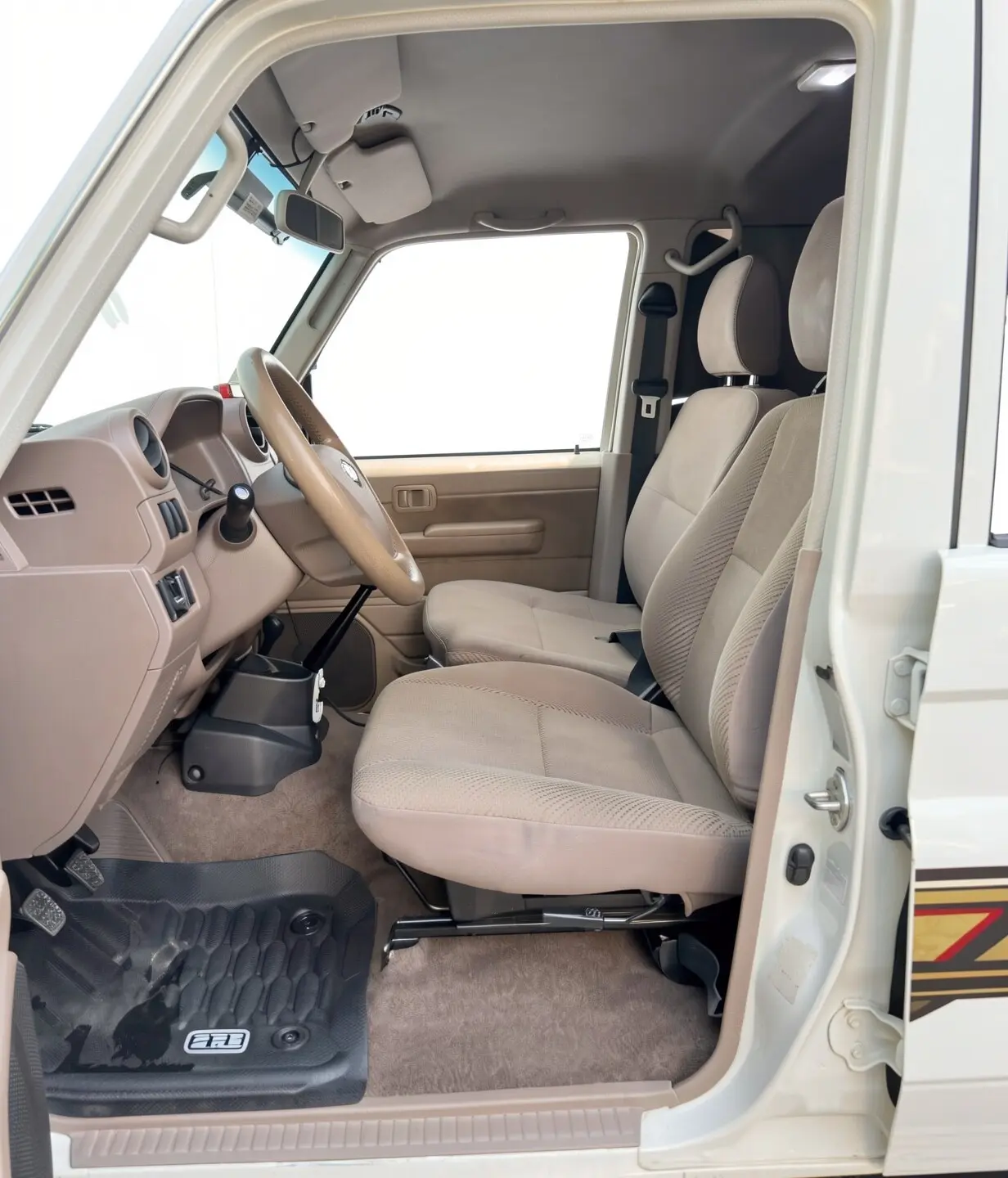 2015 Toyota Land Cruiser — foto 4