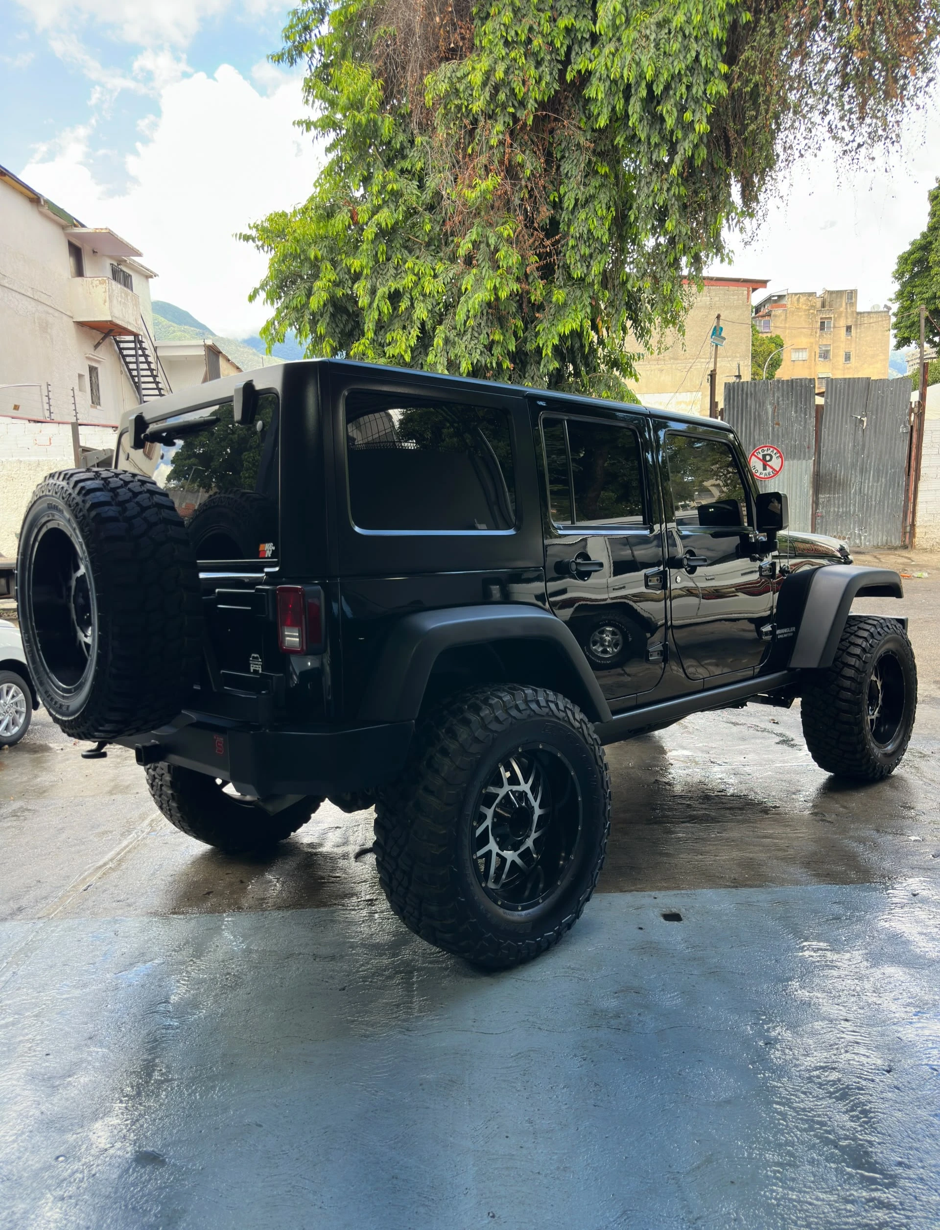 2014 Jeep Wrangler Rubicon — foto 2