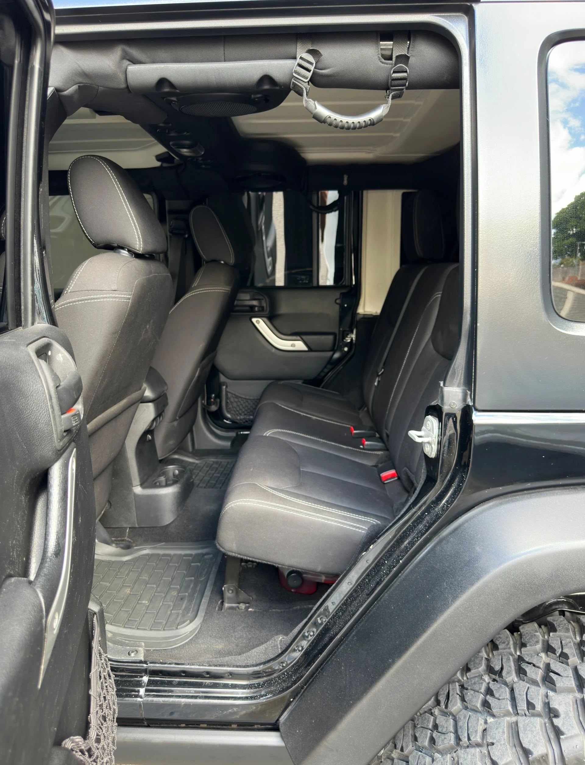 2014 Jeep Wrangler Rubicon — foto 6