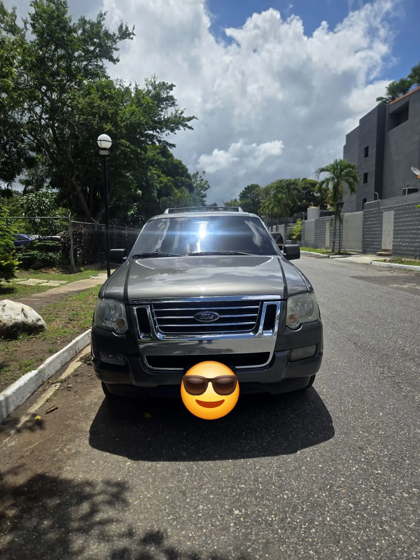 2010 Ford Explorer Eddi bauer