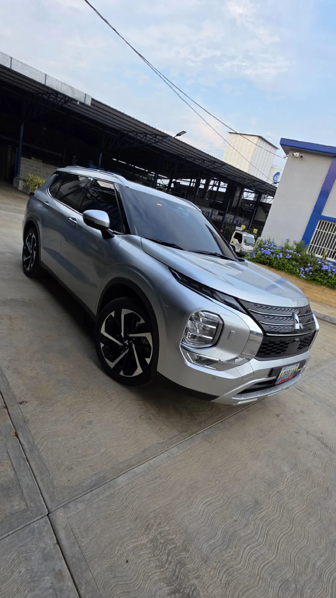 2025 Mitsubishi Outlander High-Line (4WD) GLS