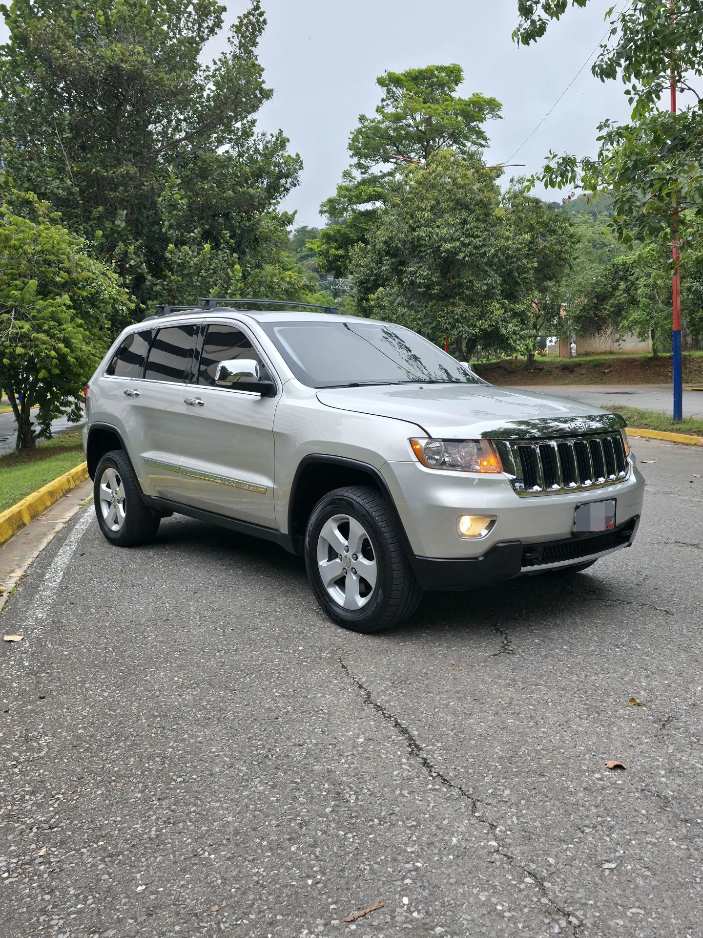 2013 Jeep Grand Cherokee LIMITED