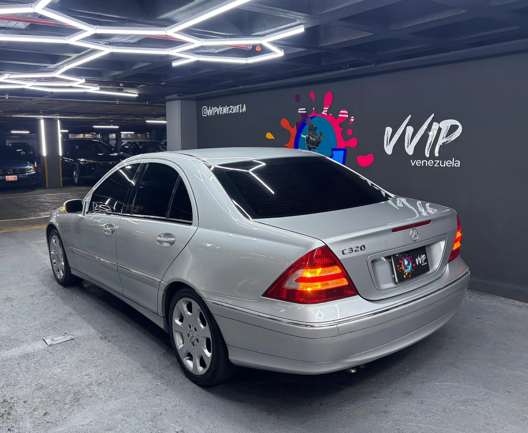 2005 Mercedes-Benz C320 Año 2005 — foto 8