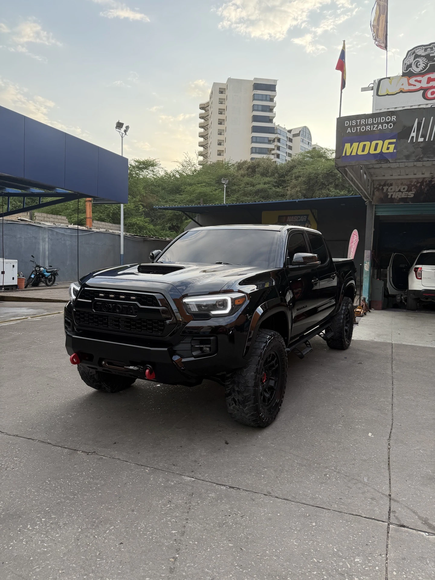2016 Toyota Tacoma TRD SPORT 4X4
