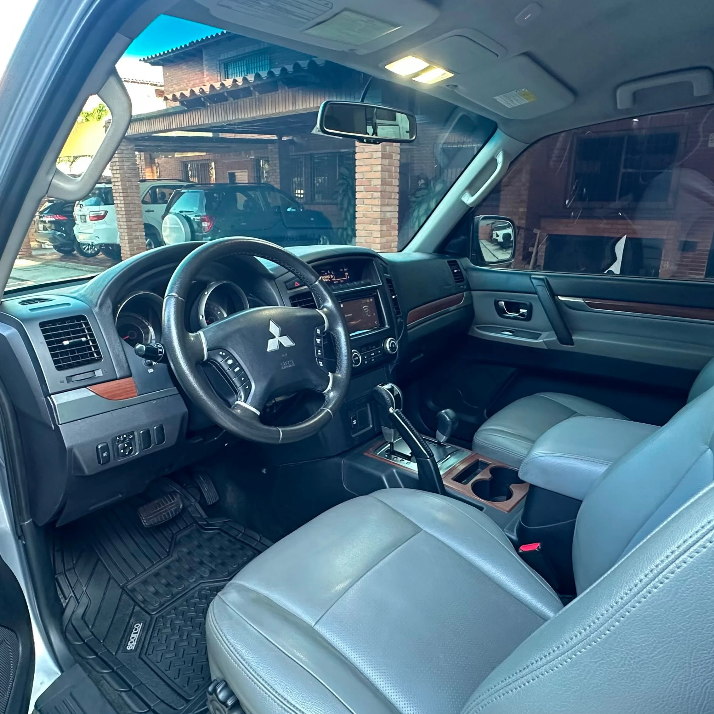 2008 Mitsubishi Montero Sport — foto 5