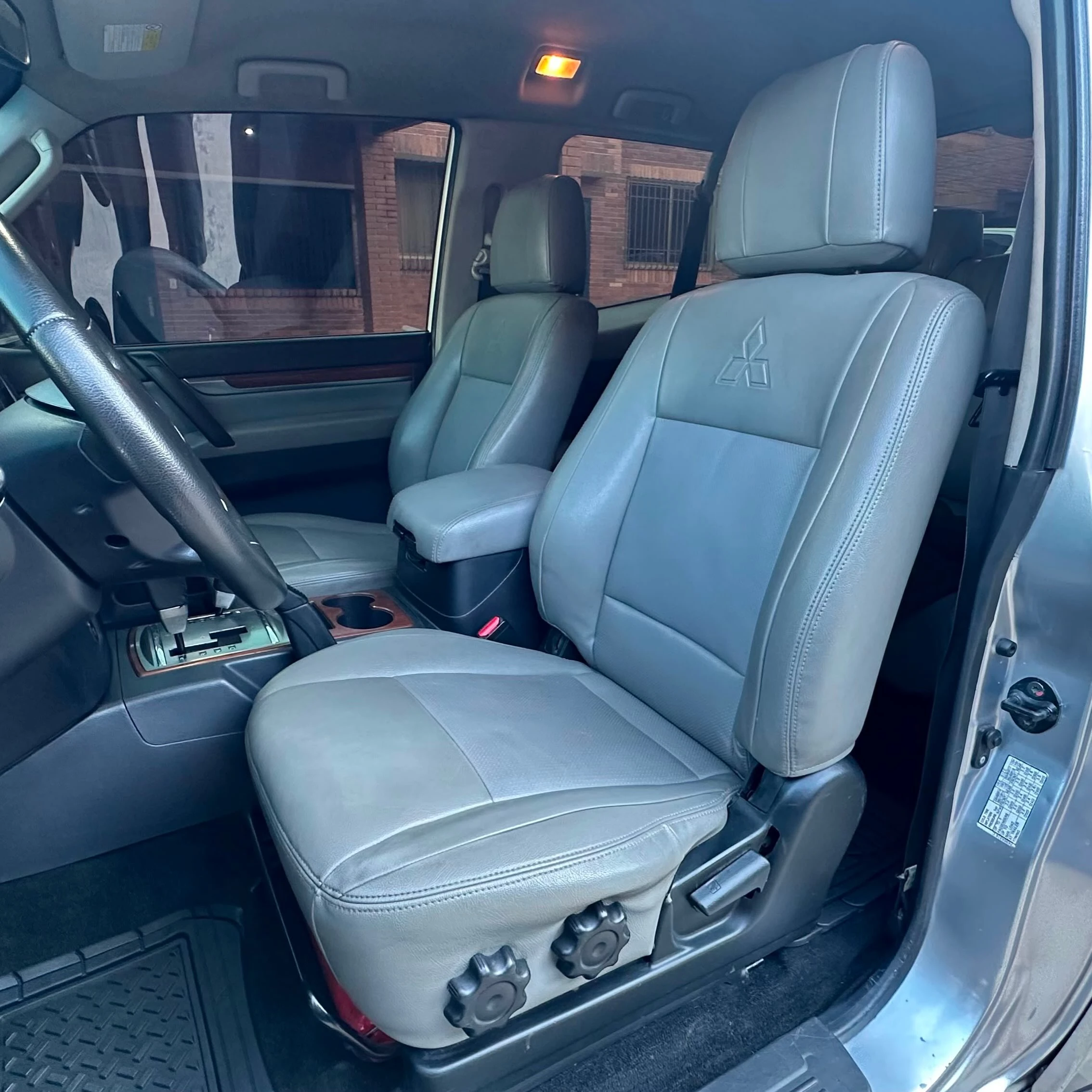 2008 Mitsubishi Montero Sport — foto 4