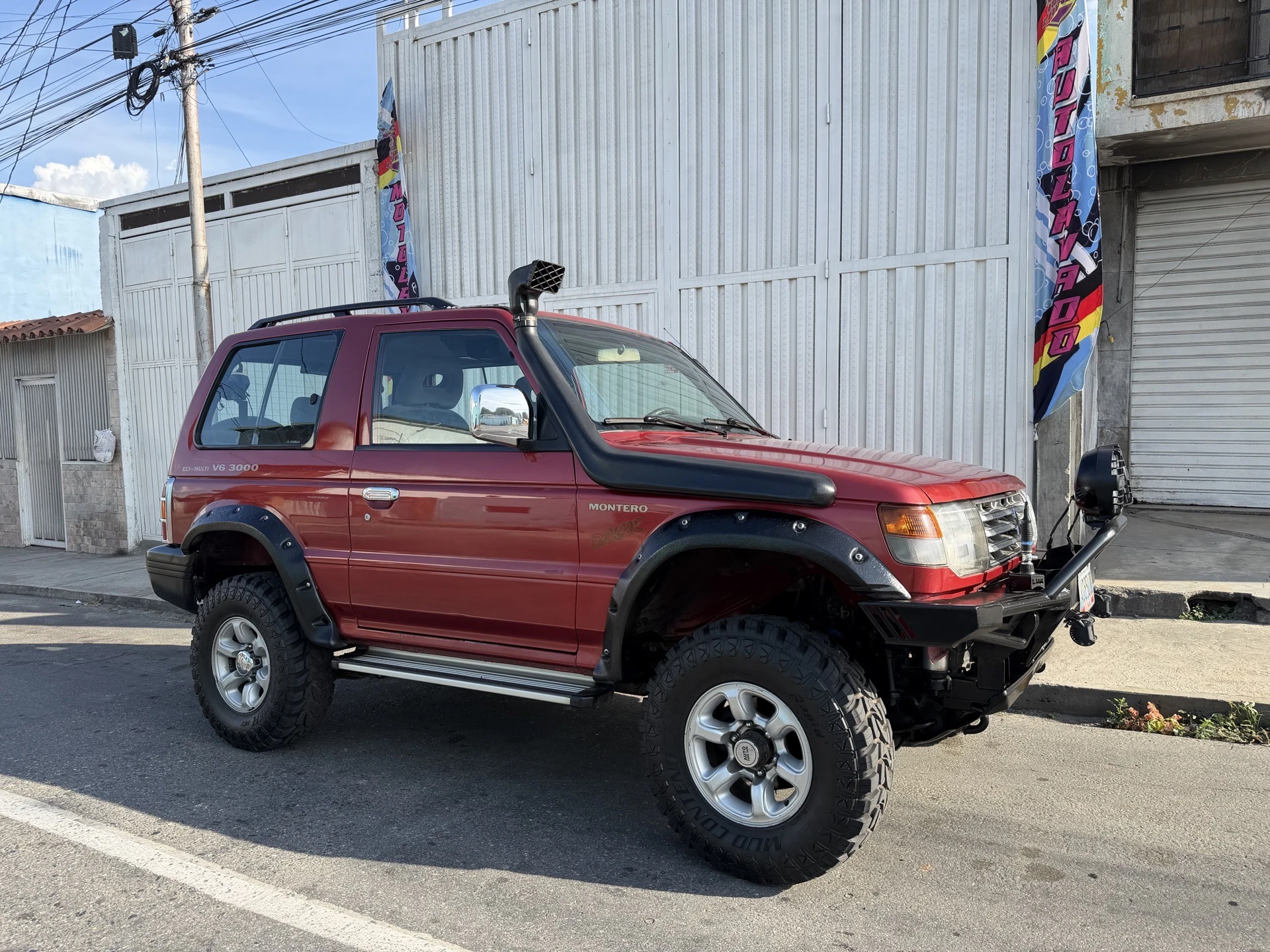 2008 Mitsubishi Montero Dakar