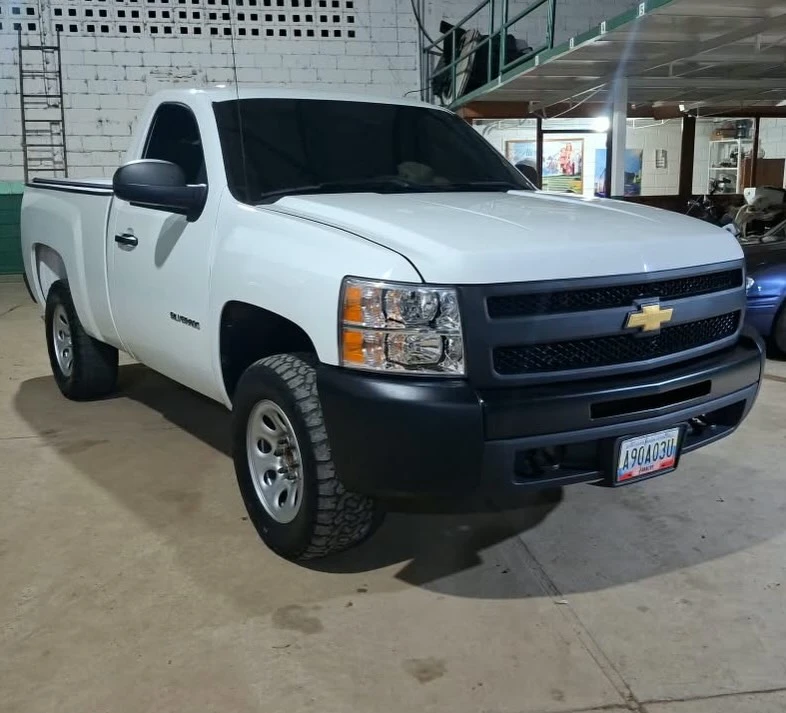 2014 Chevrolet Silverado La — foto 3