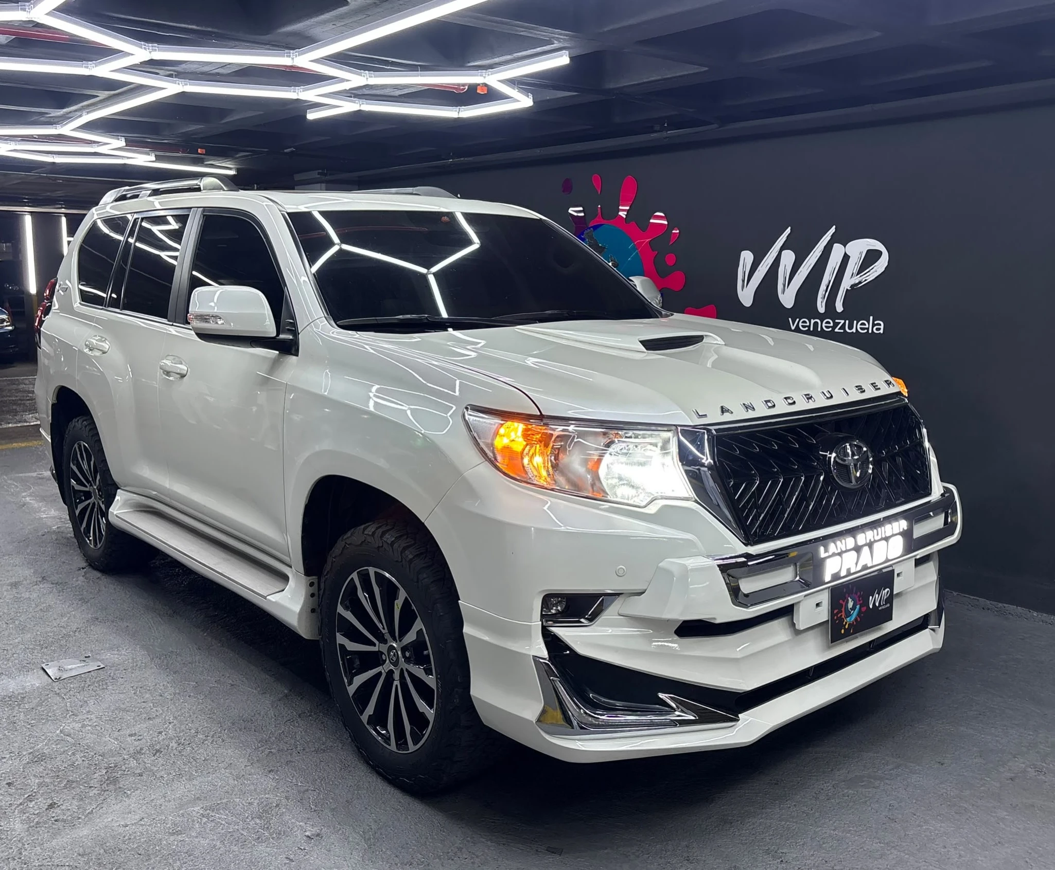2023 Toyota Land Cruiser Prado VX 70 aniversario Dubai
