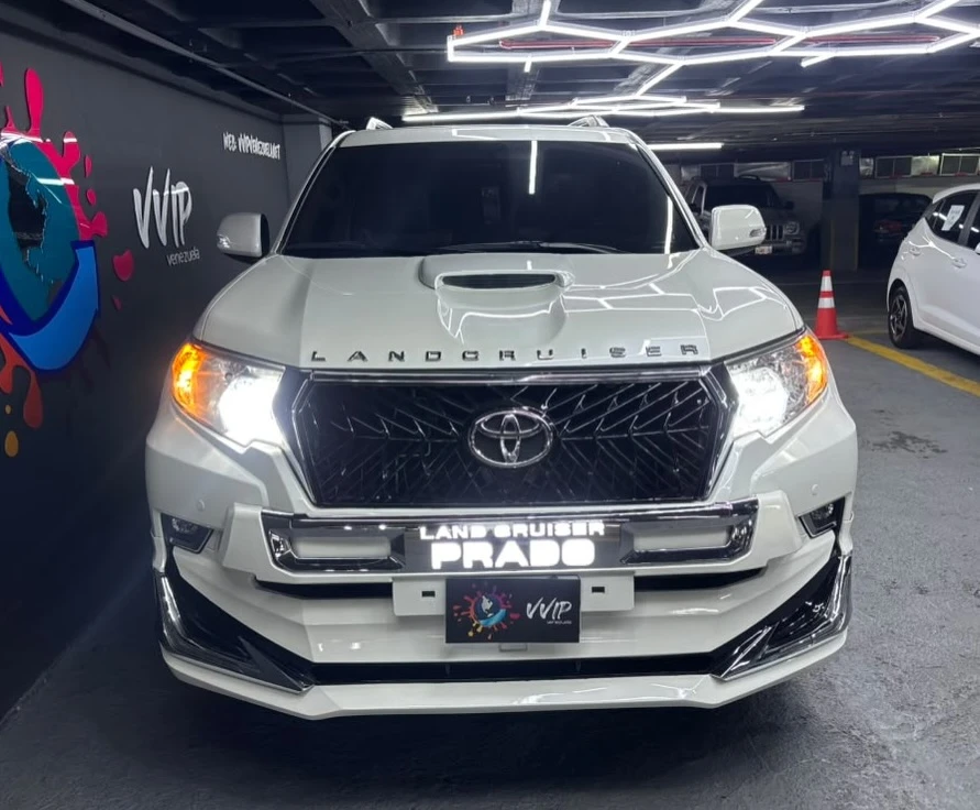 2023 Toyota Land Cruiser Prado VX 70 aniversario Dubai — foto 2