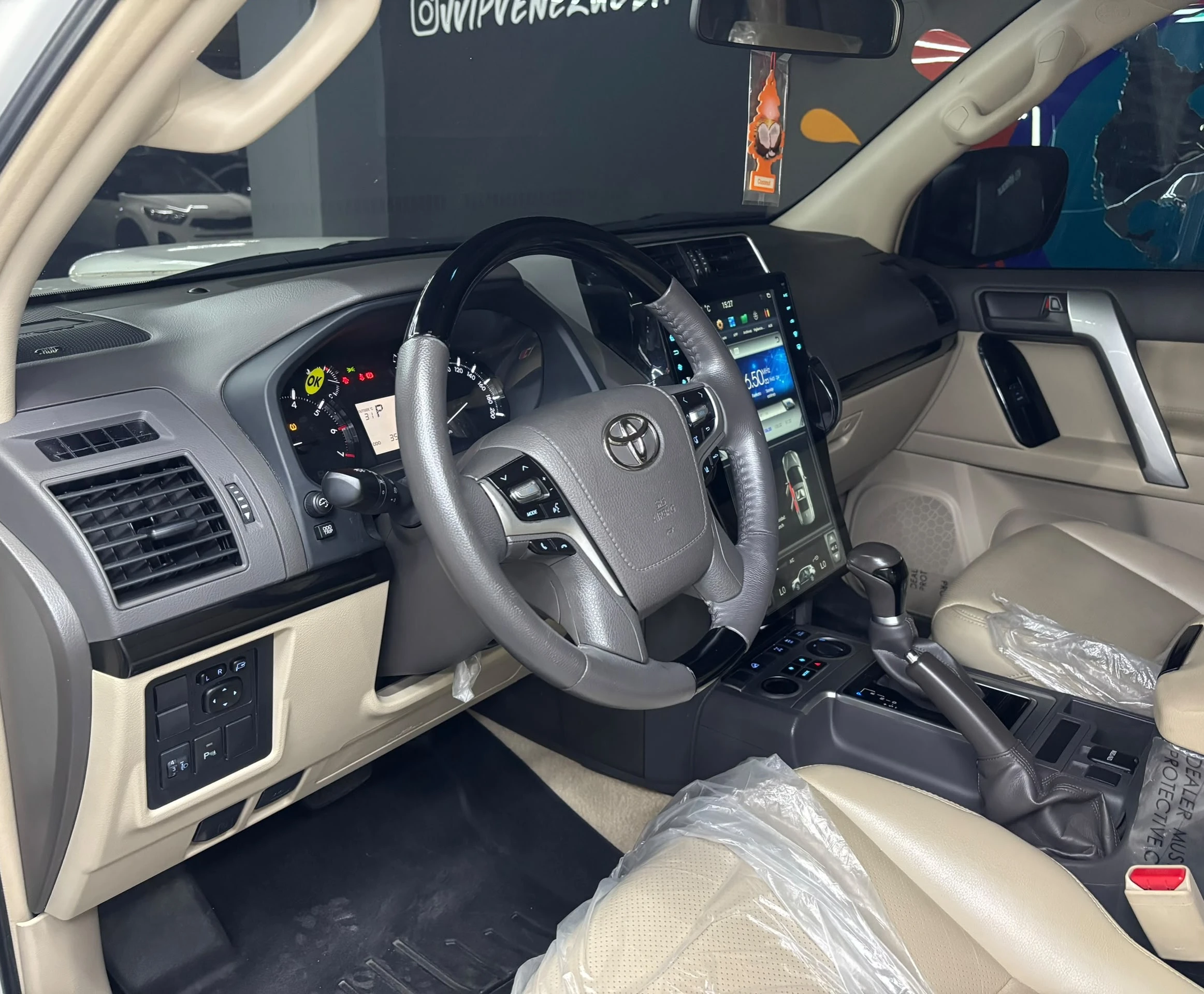 2023 Toyota Land Cruiser Prado VX 70 aniversario Dubai — foto 8