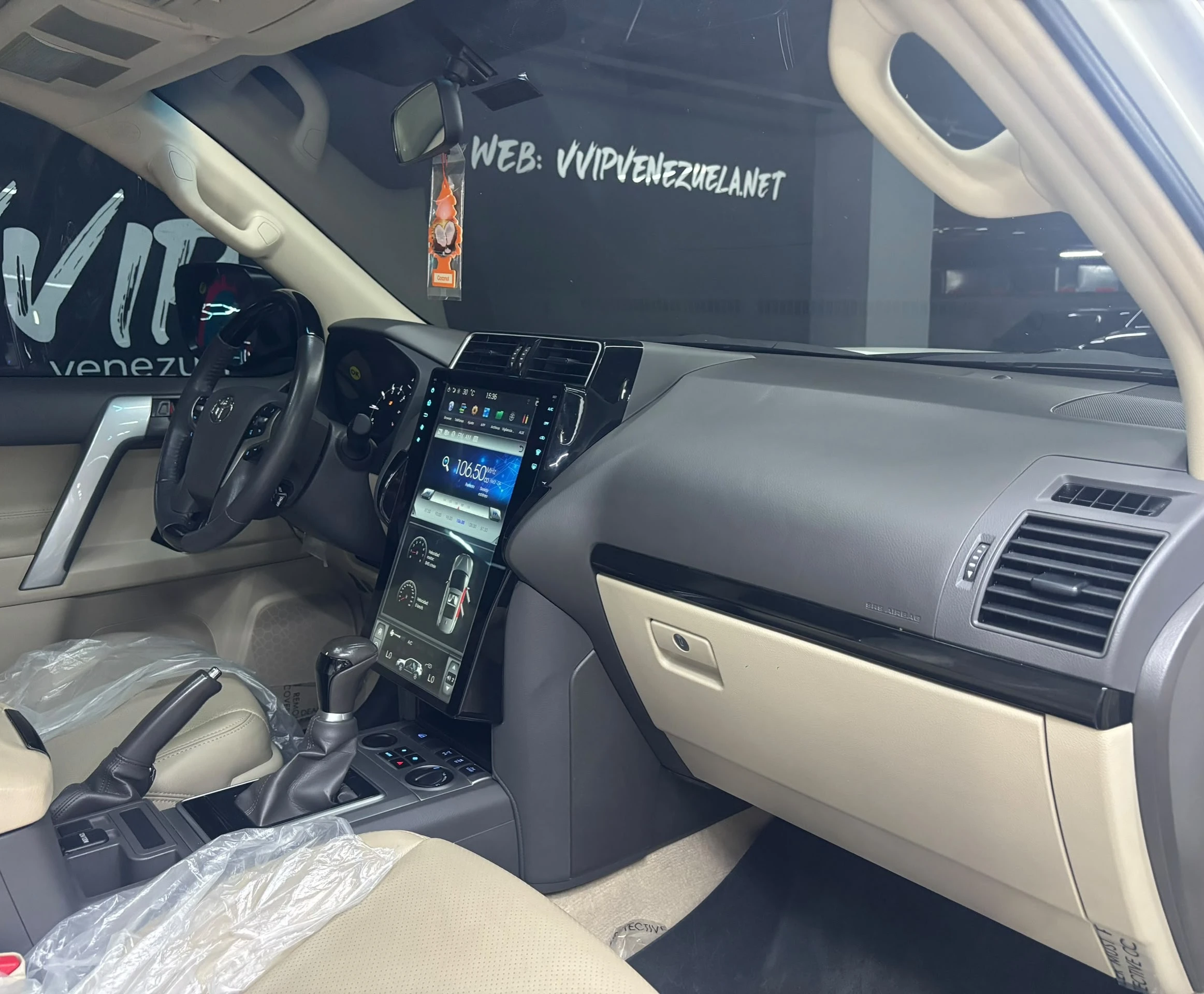 2023 Toyota Land Cruiser Prado VX 70 aniversario Dubai — foto 10