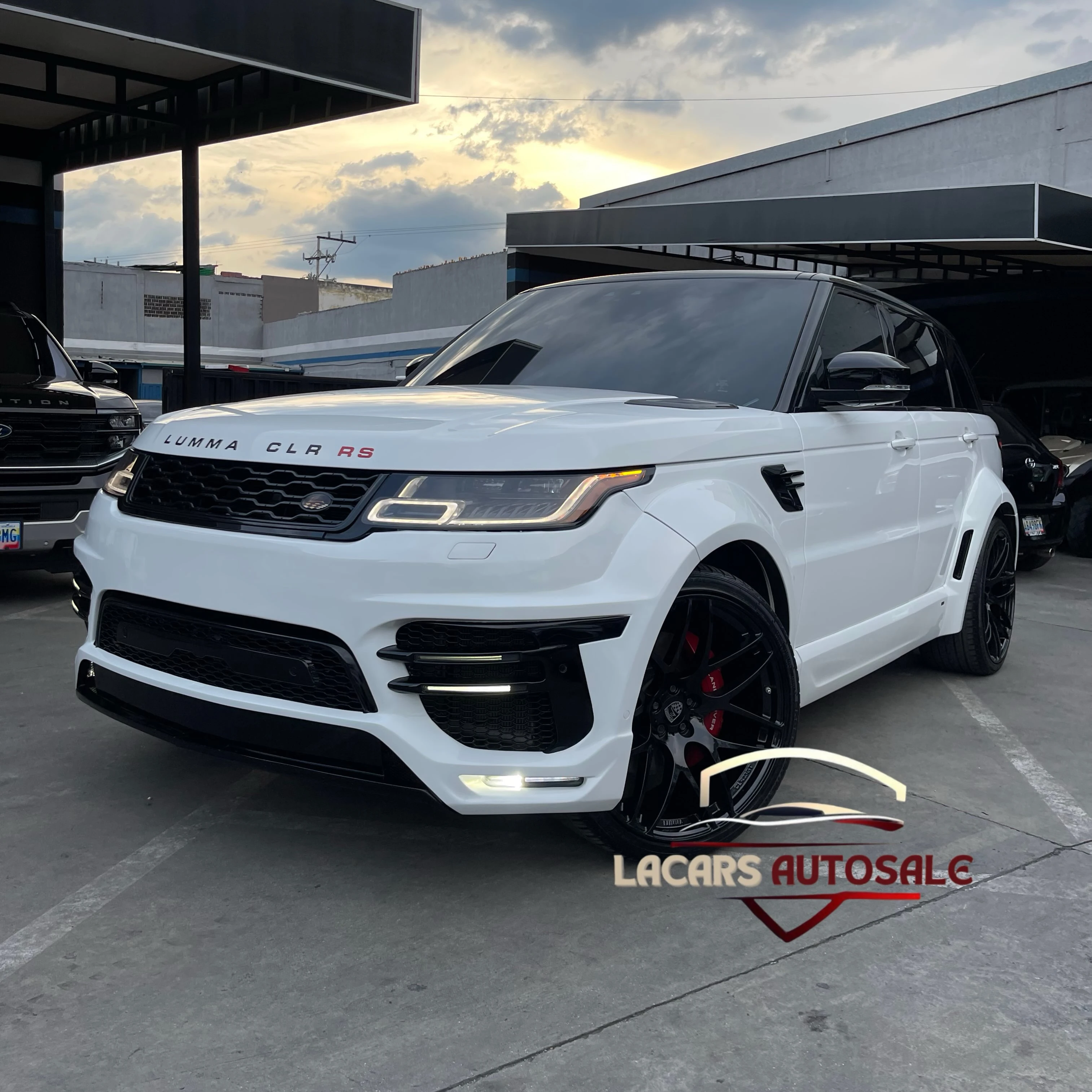 2020 Land Rover Range Rover LUMMA CLR RS
