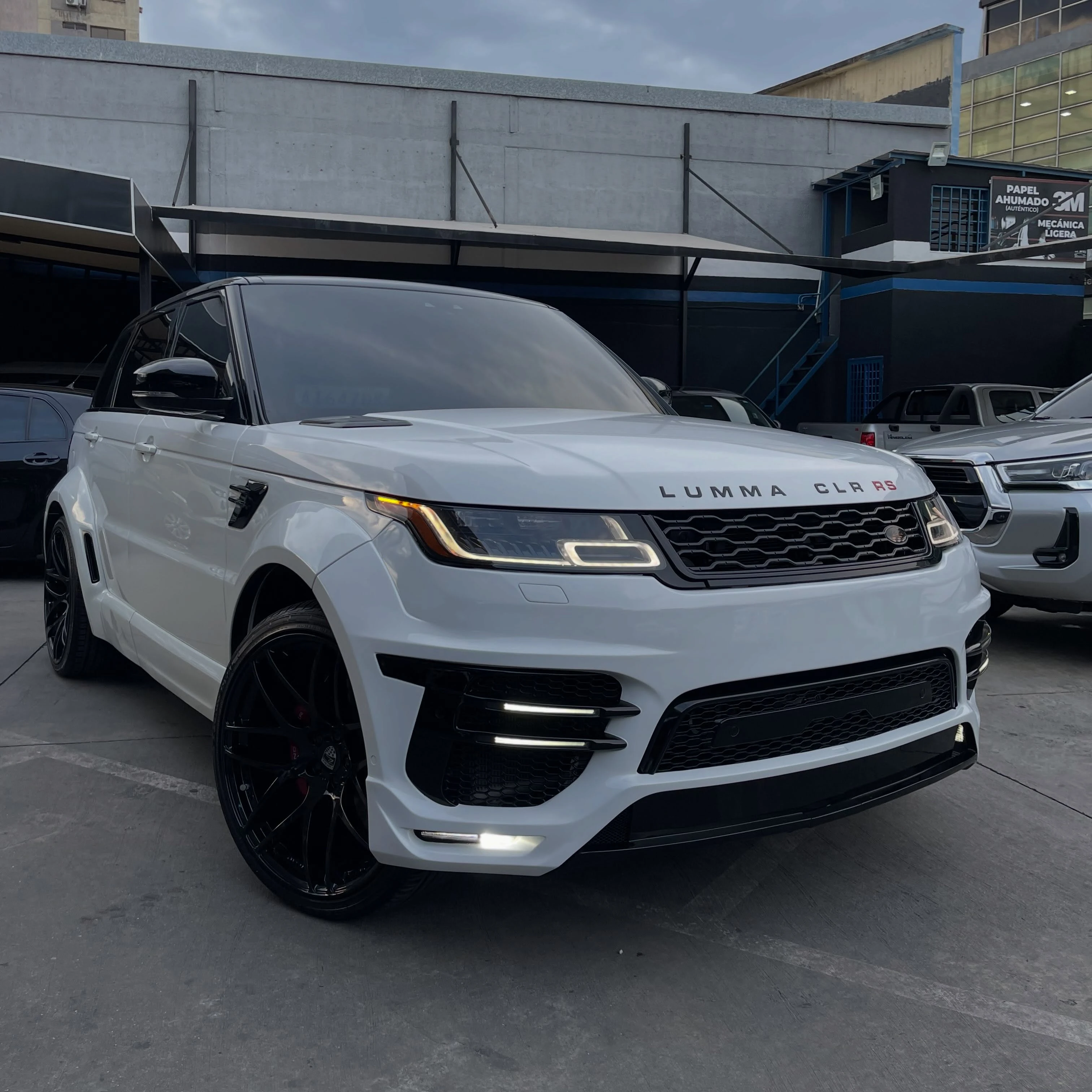 2020 Land Rover Range Rover LUMMA CLR RS — foto 4