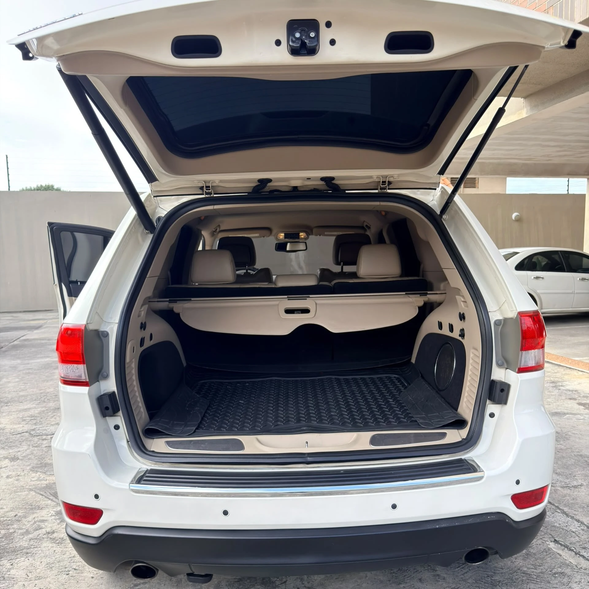 2013 Jeep Grand Cherokee Limited — foto 5
