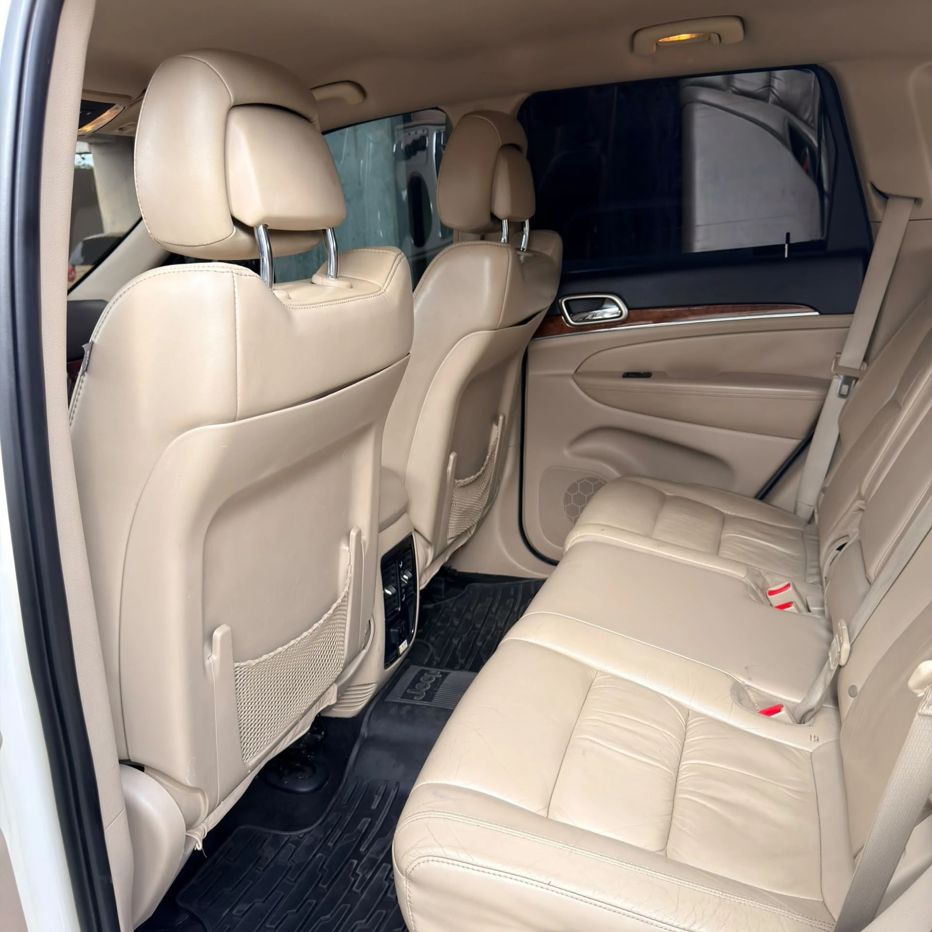 2013 Jeep Grand Cherokee Limited — foto 6