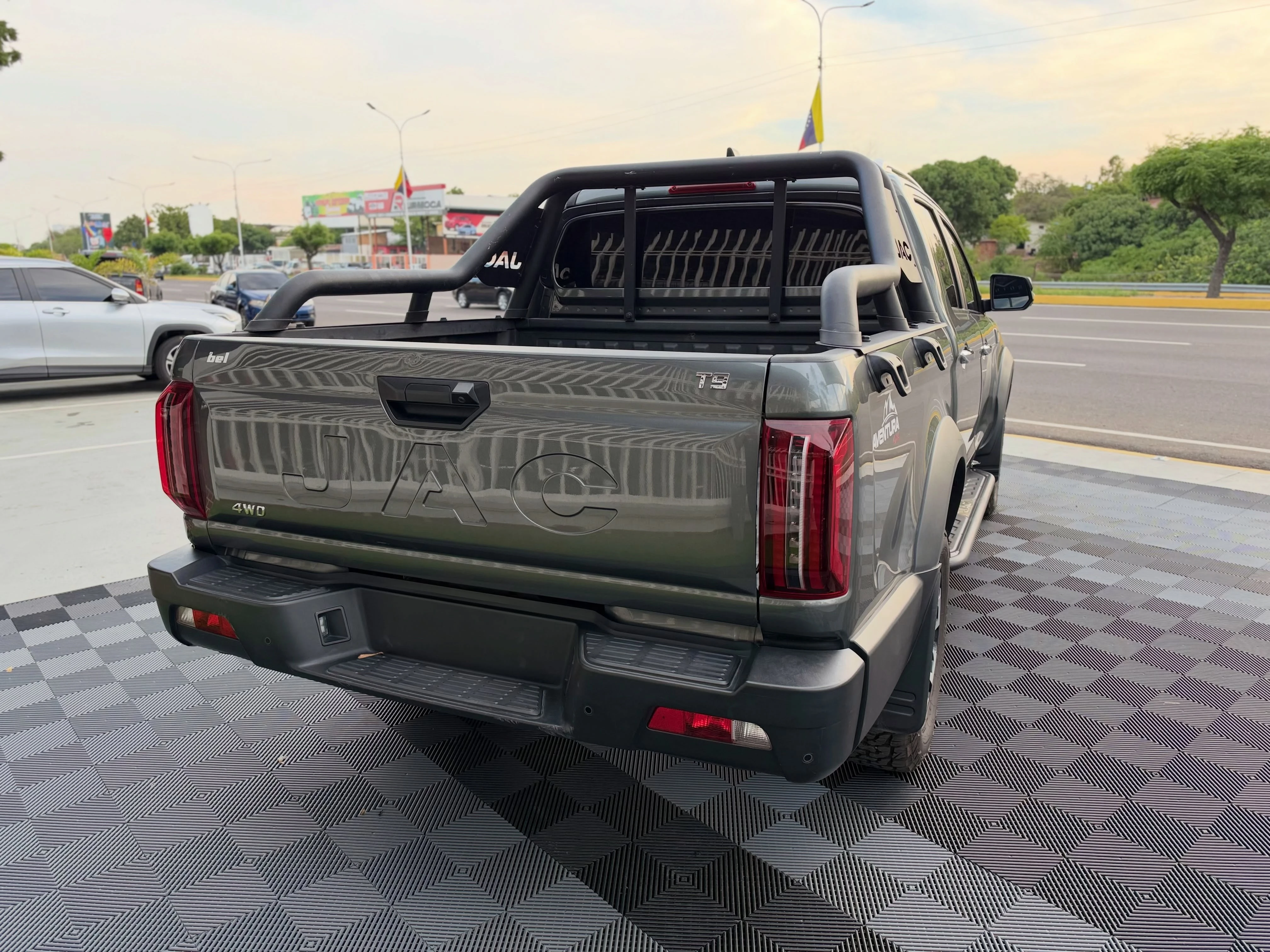 2025 JAC T9 — foto 4