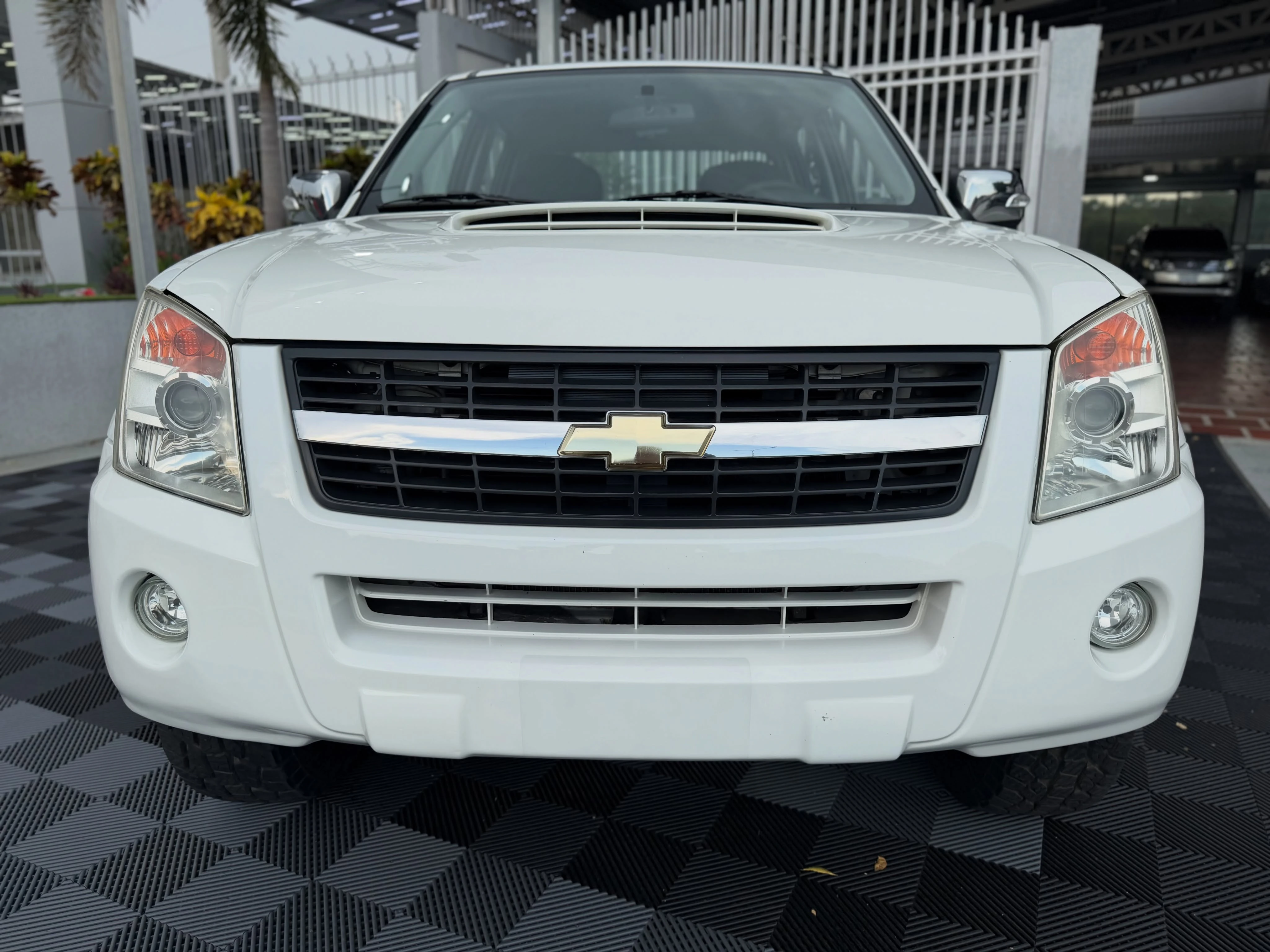 2012 Chevrolet DMAX