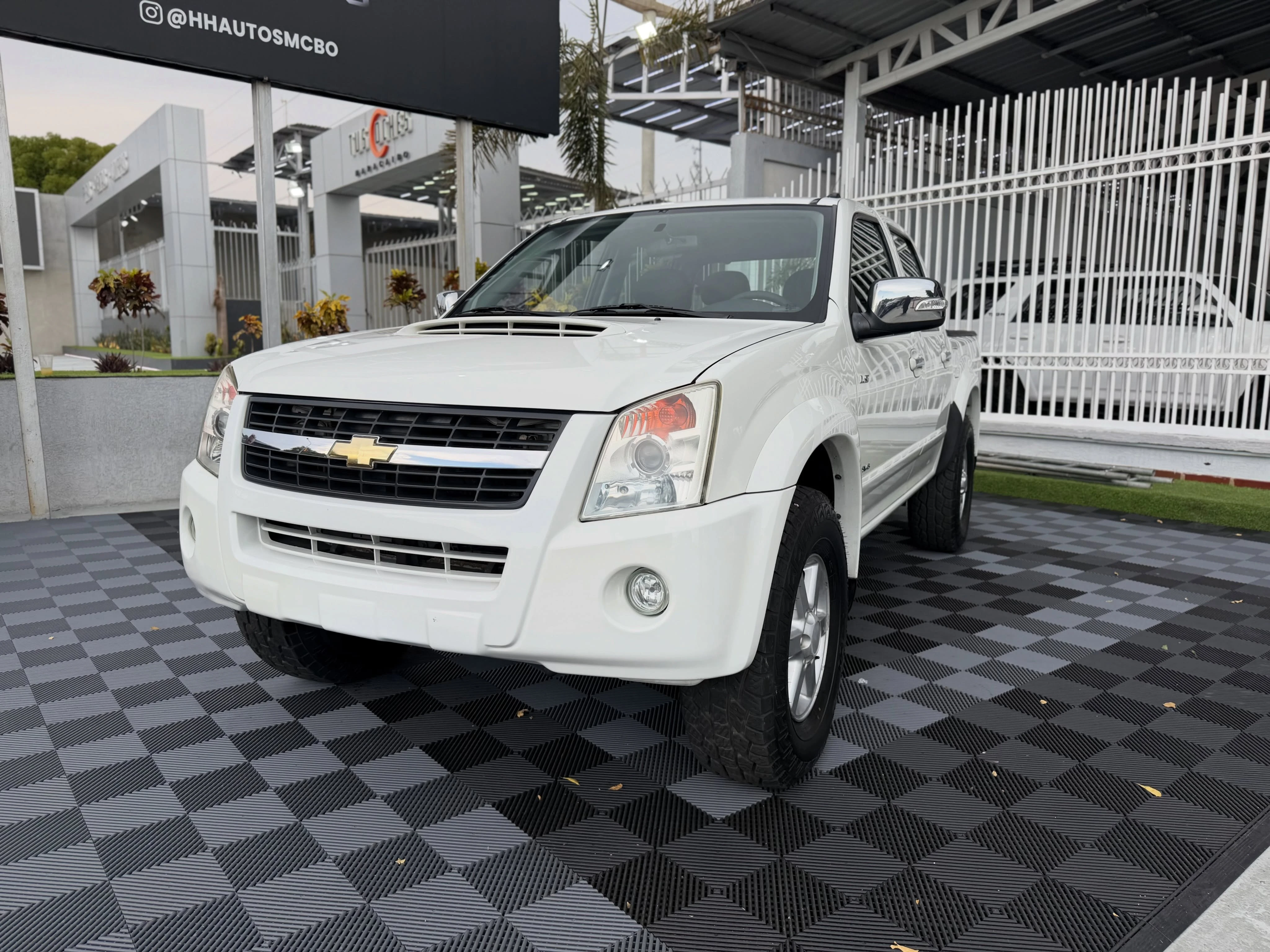 2012 Chevrolet DMAX — foto 2