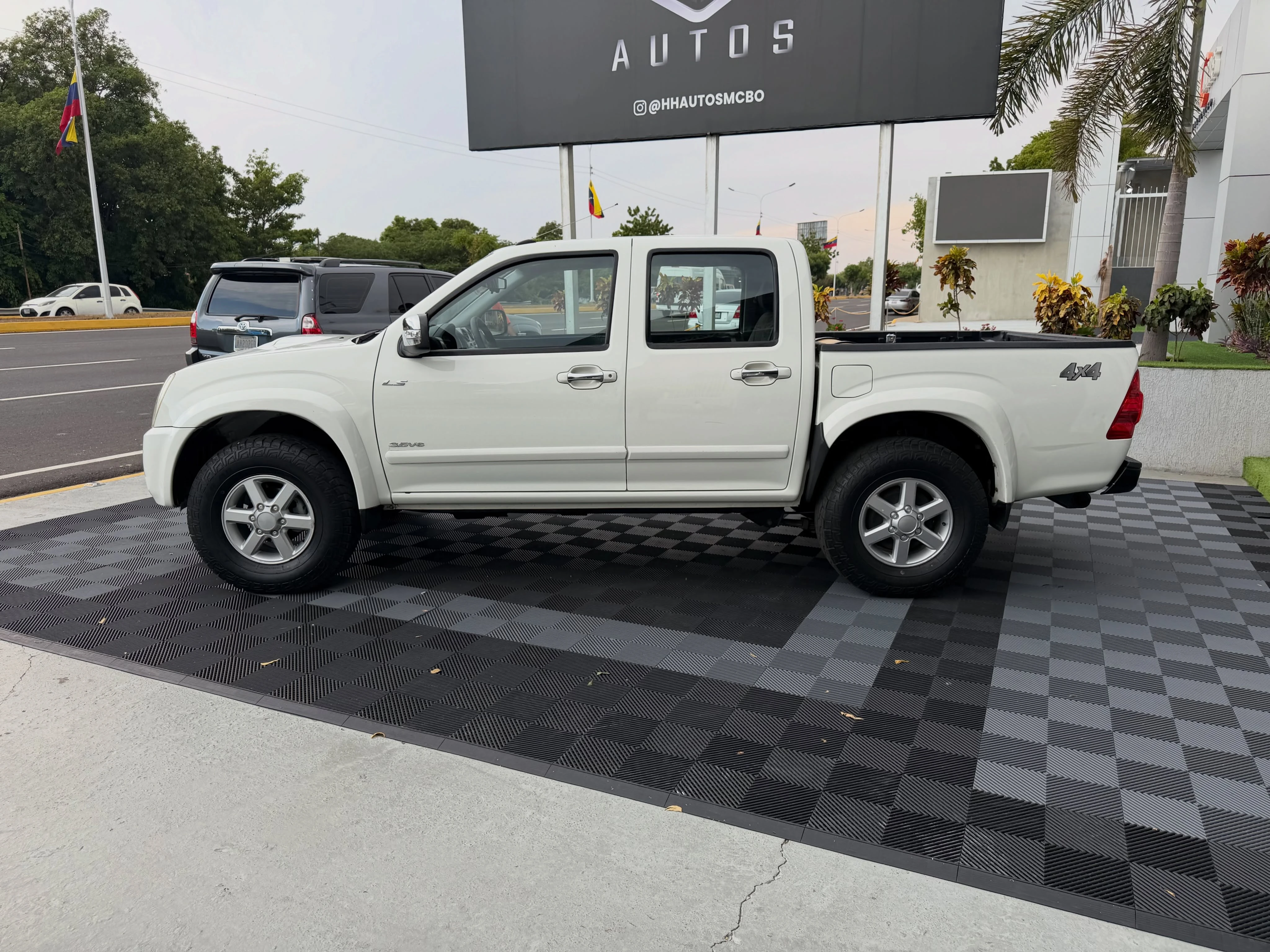 2012 Chevrolet DMAX — foto 3