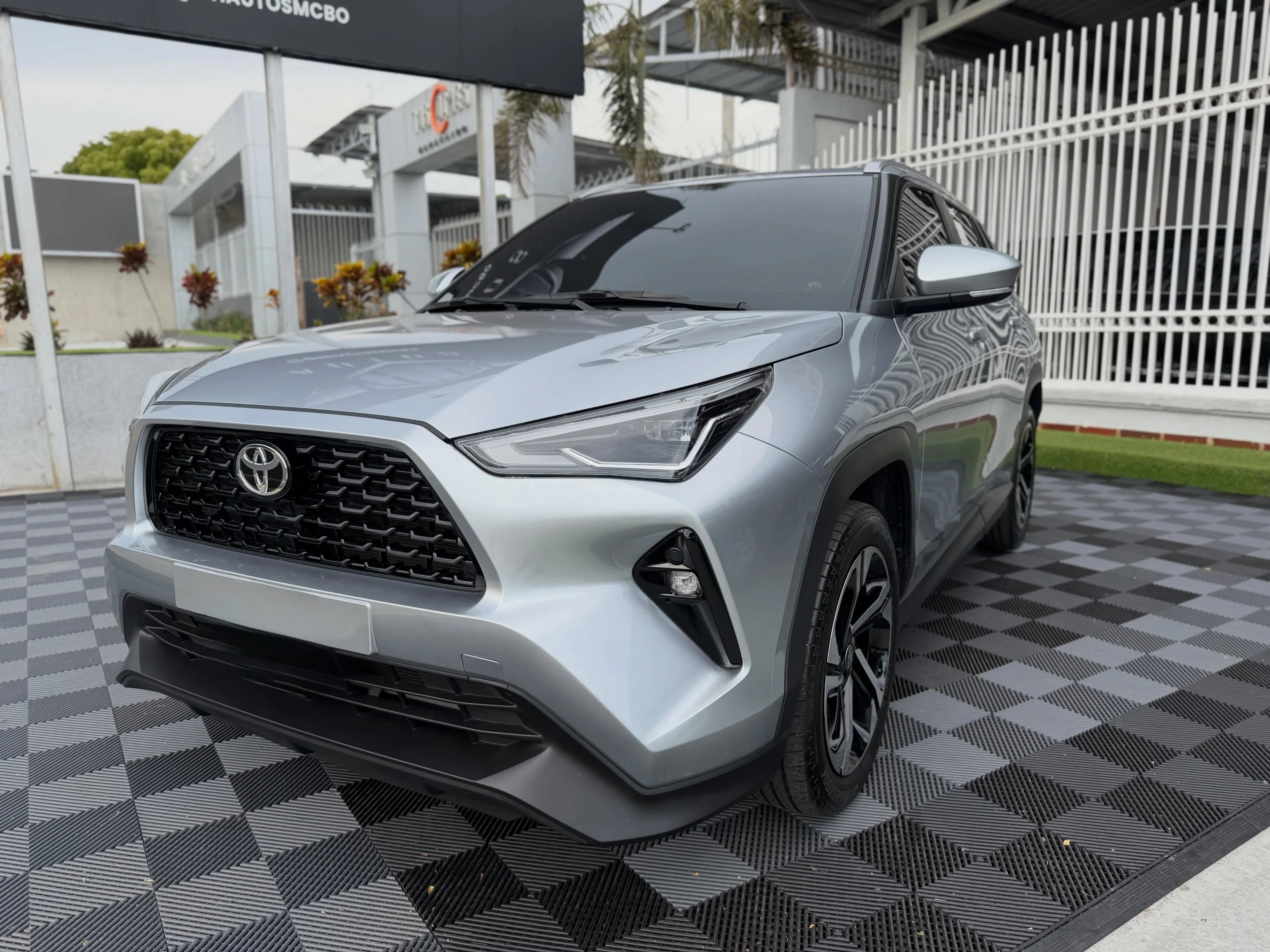 2026 Toyota Yaris G — foto 2