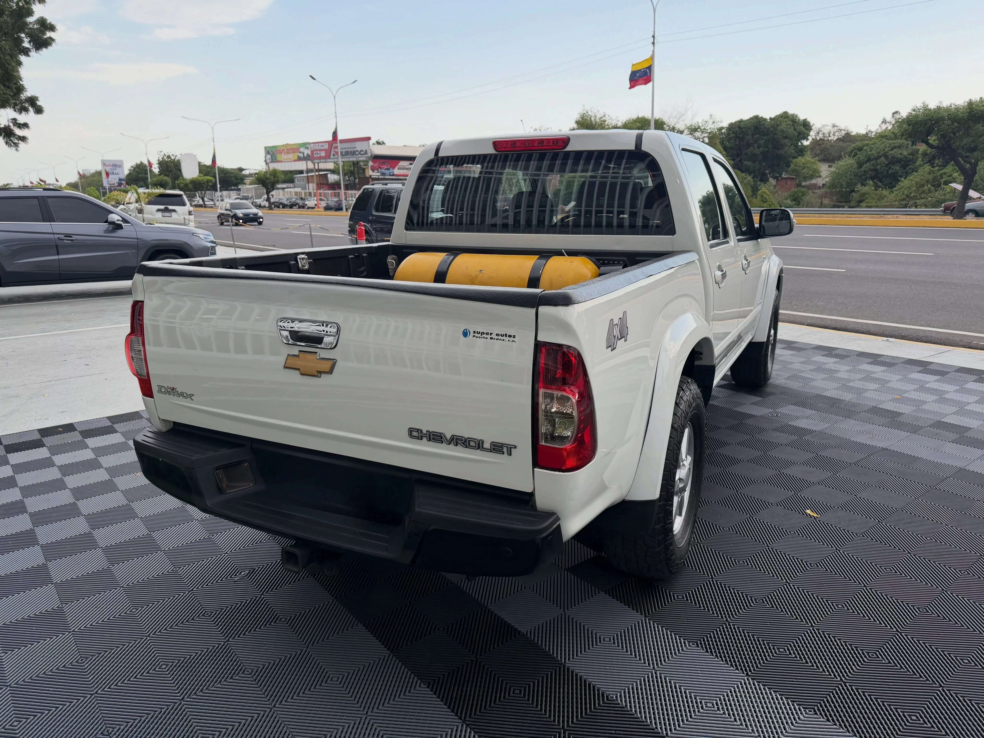 2012 Chevrolet DMAX — foto 4