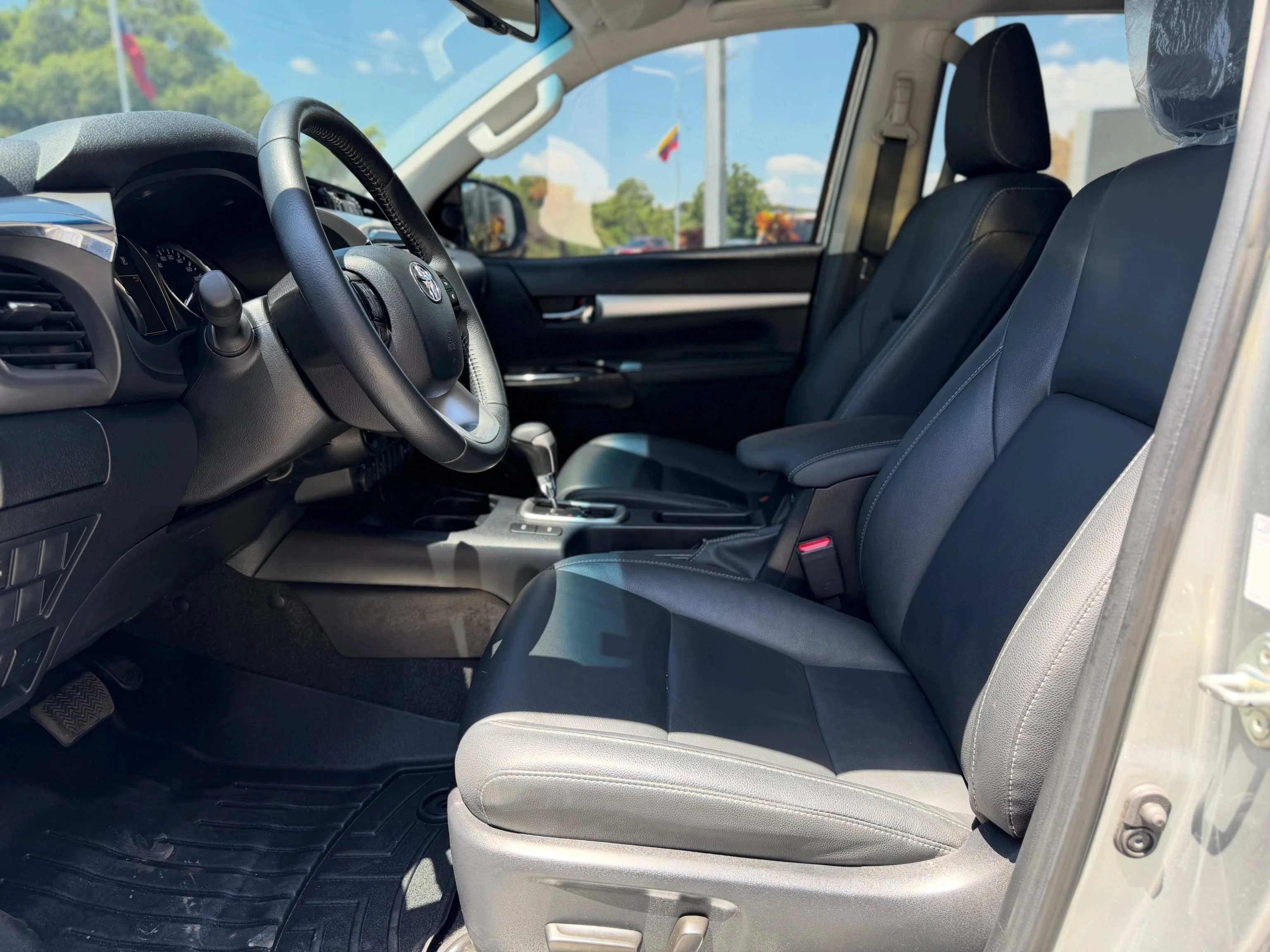 2024 Toyota Hilux V6 — foto 6