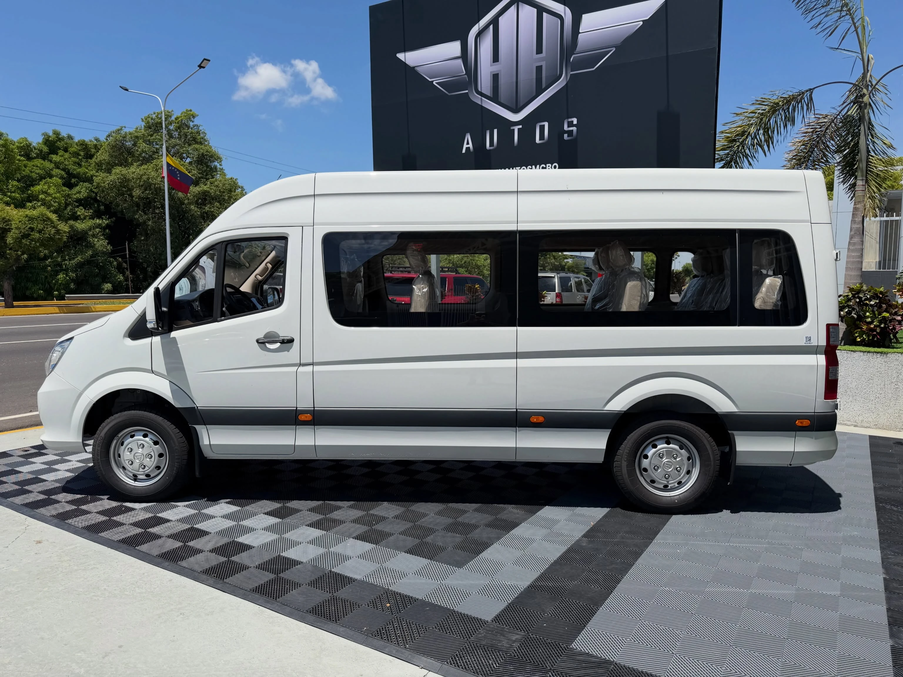 2026 Foton Toano 15 puestos — foto 3