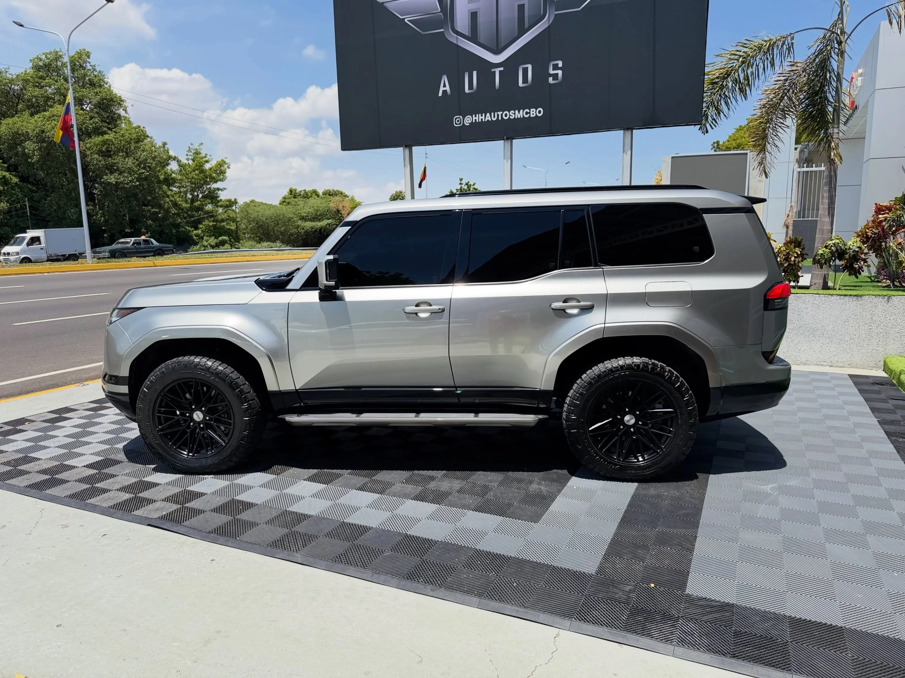 2025 Lexus GX 550 Sport — photo 3