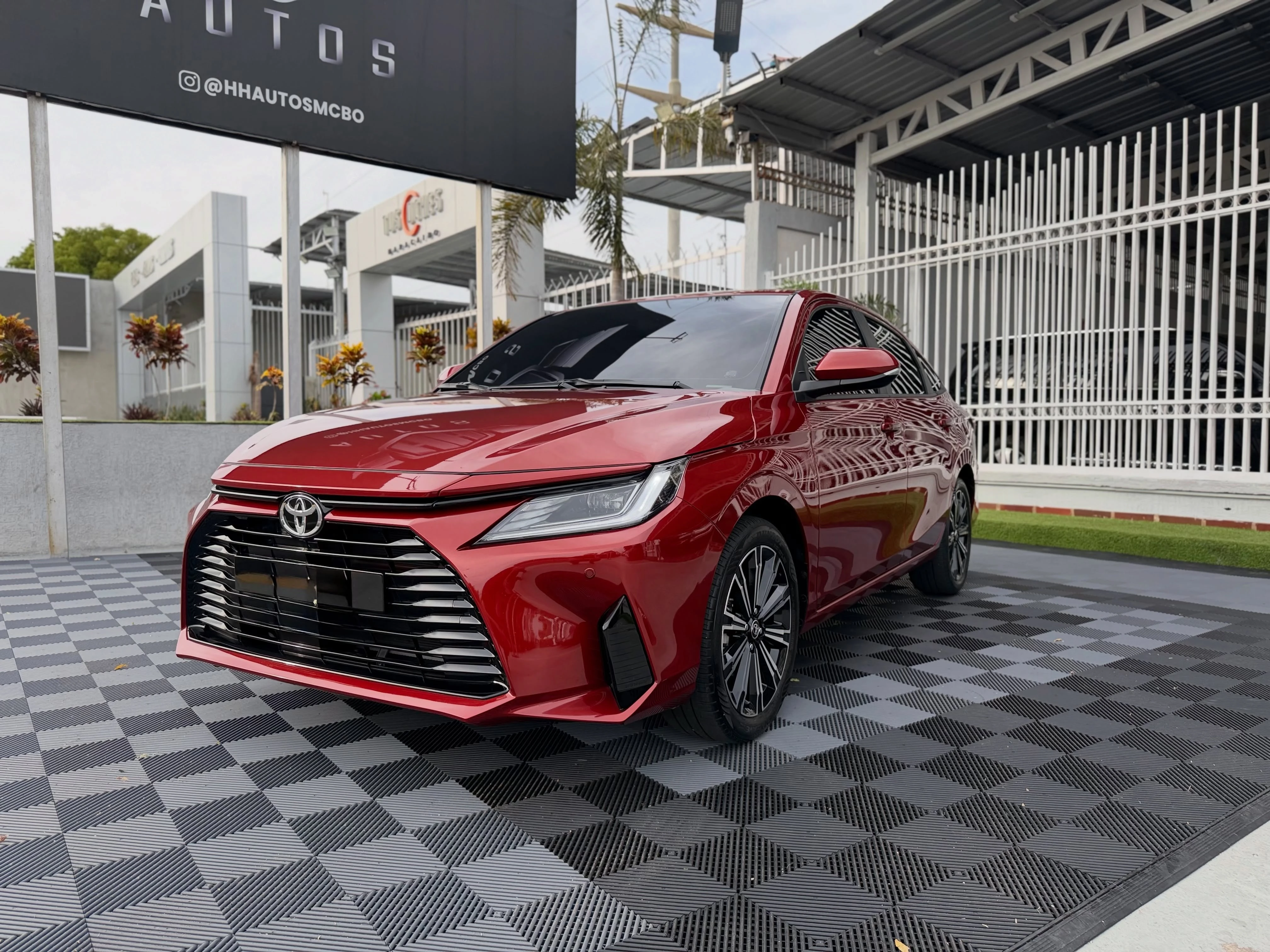 2026 Toyota Yaris G — foto 2