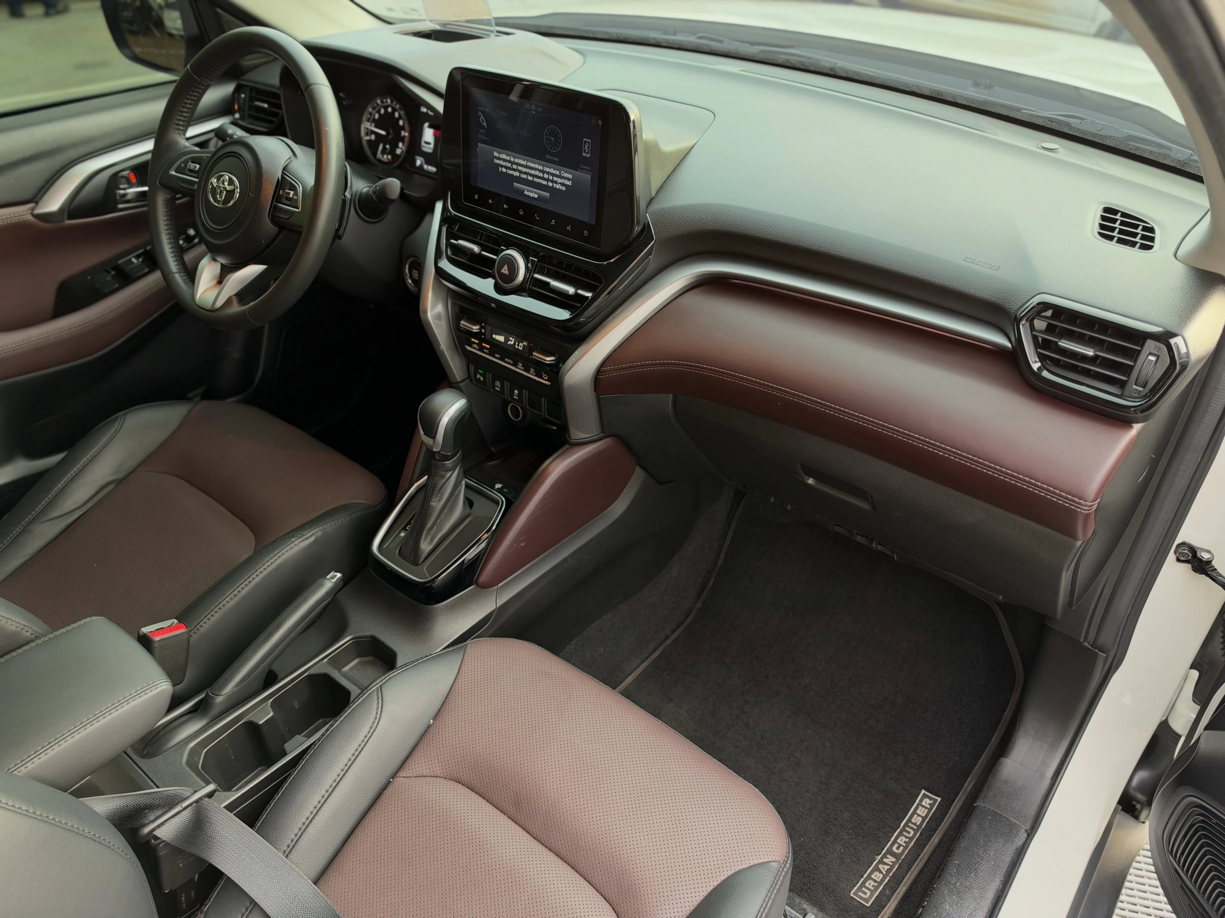 2025 Toyota Urban Cruiser — foto 8