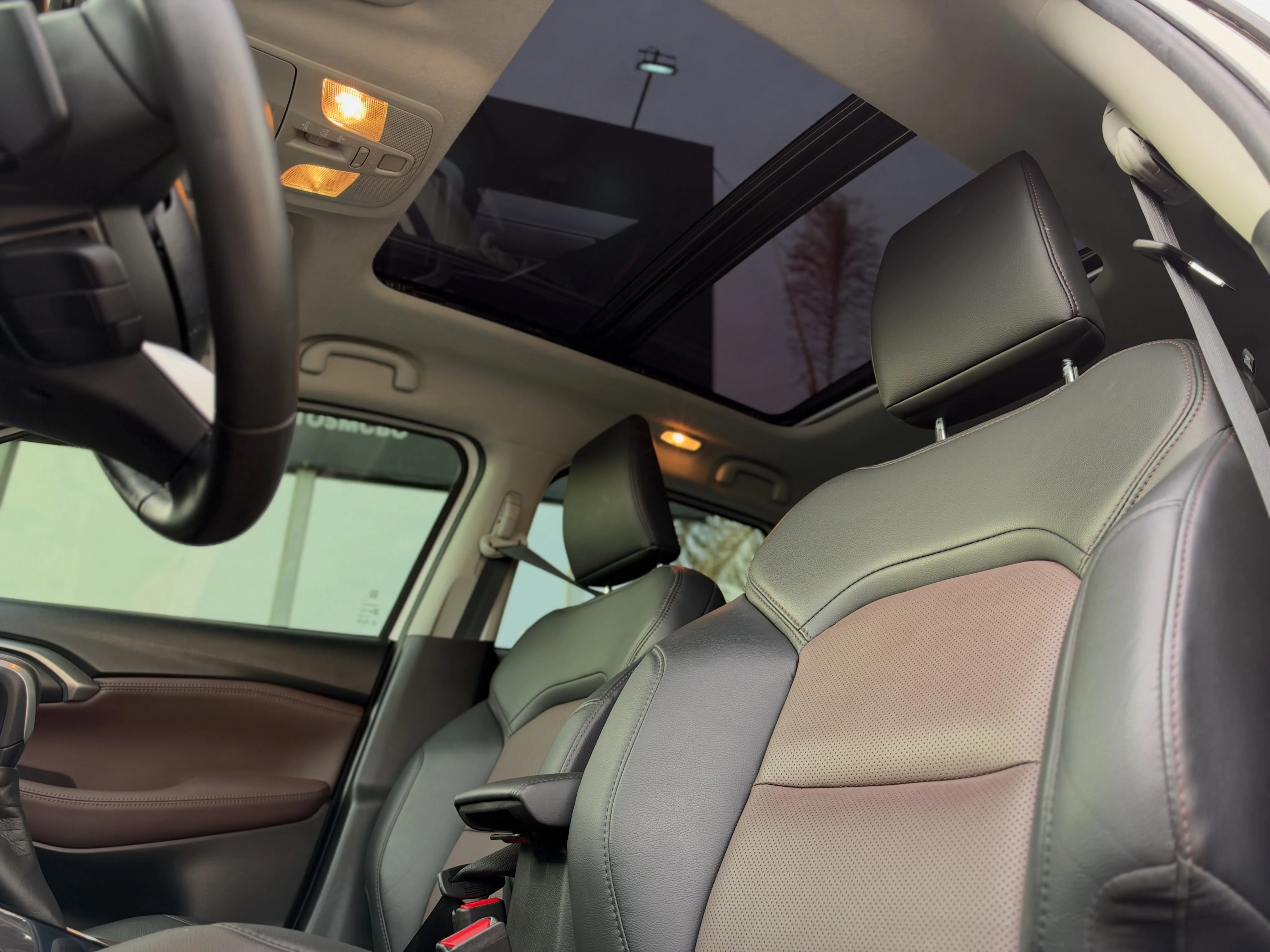 2025 Toyota Urban Cruiser — foto 9