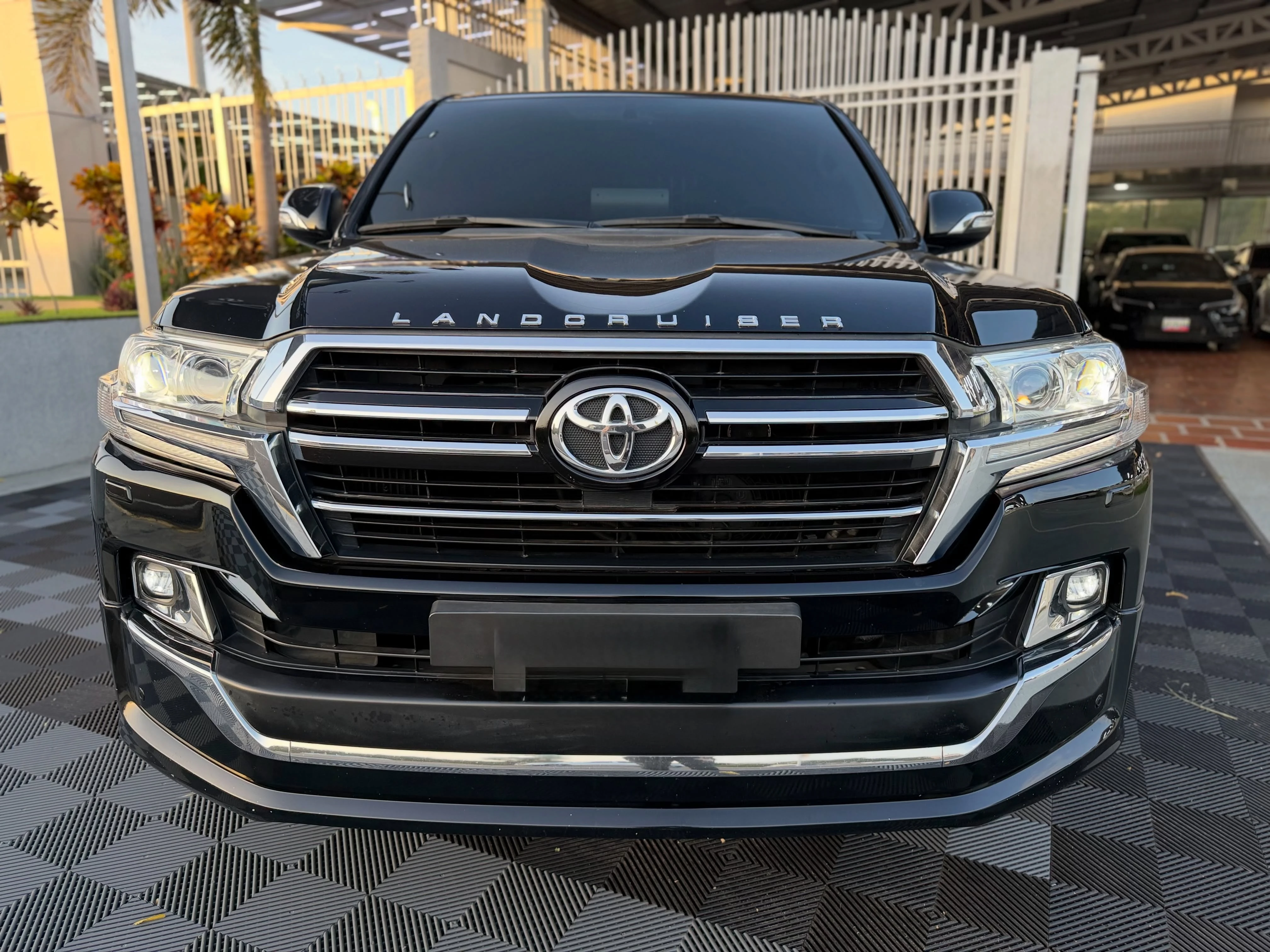 2019 Toyota Land Cruiser 200 VXR