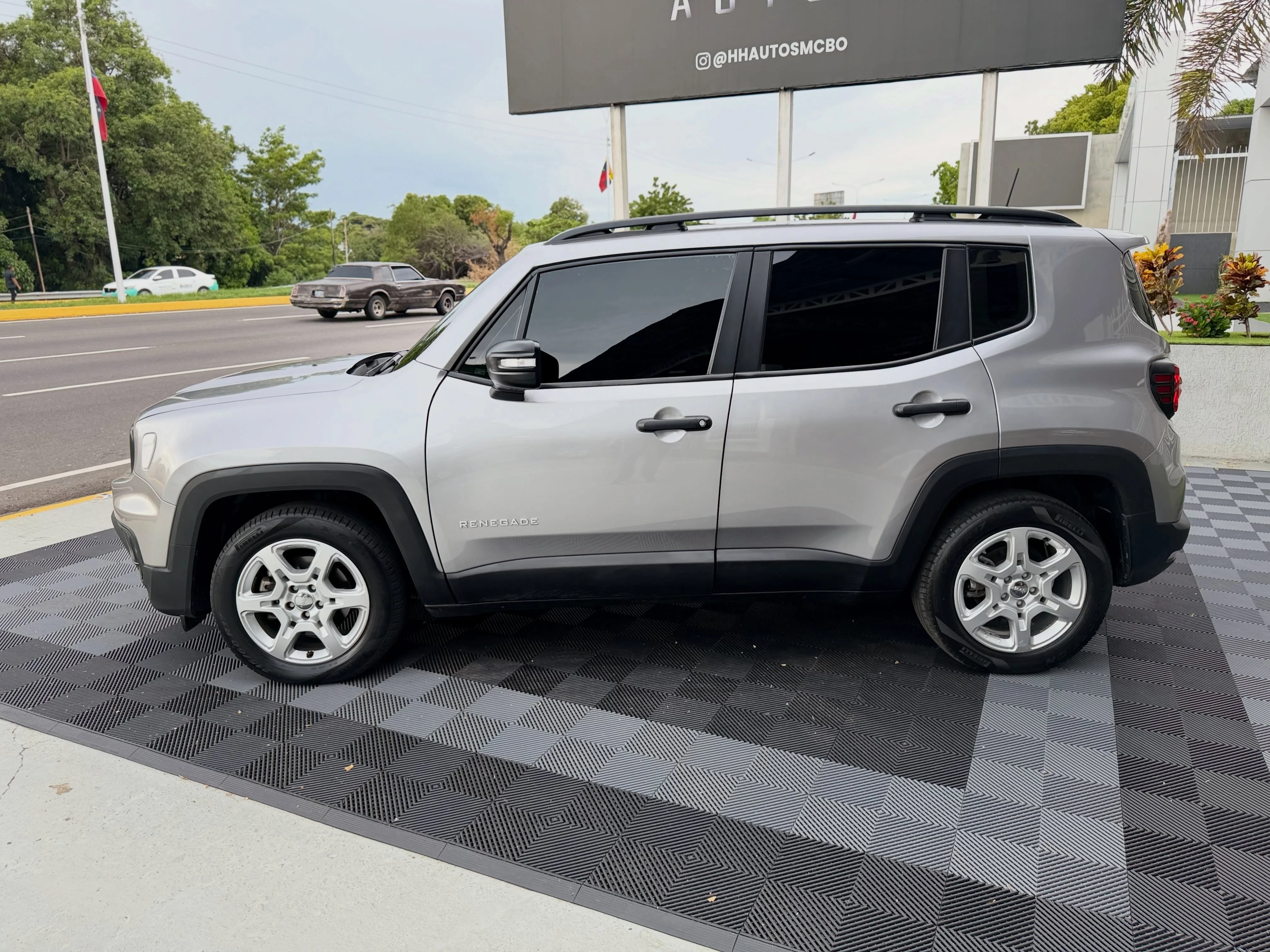2023 Jeep Renegade — foto 3