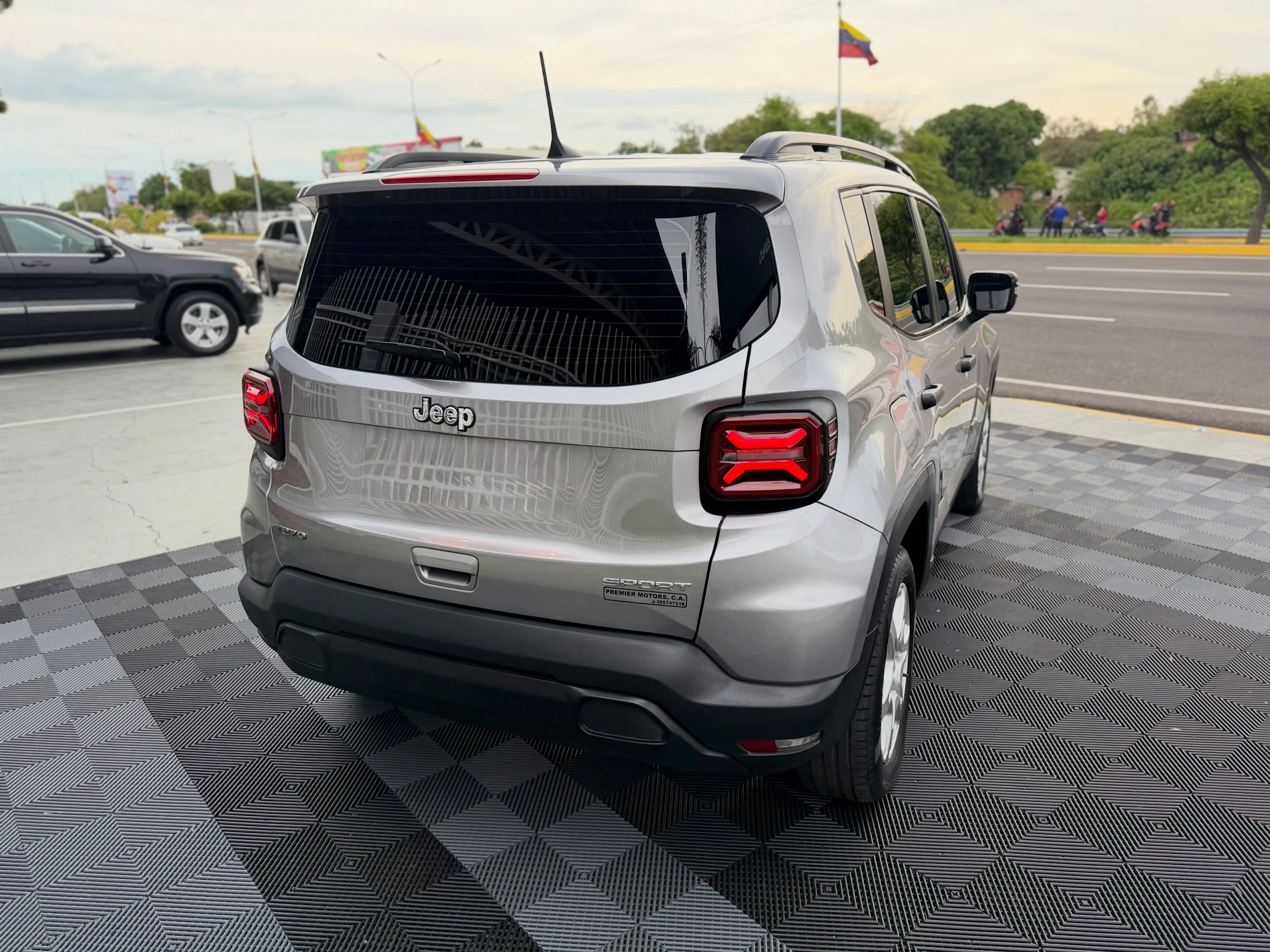 2023 Jeep Renegade — foto 4
