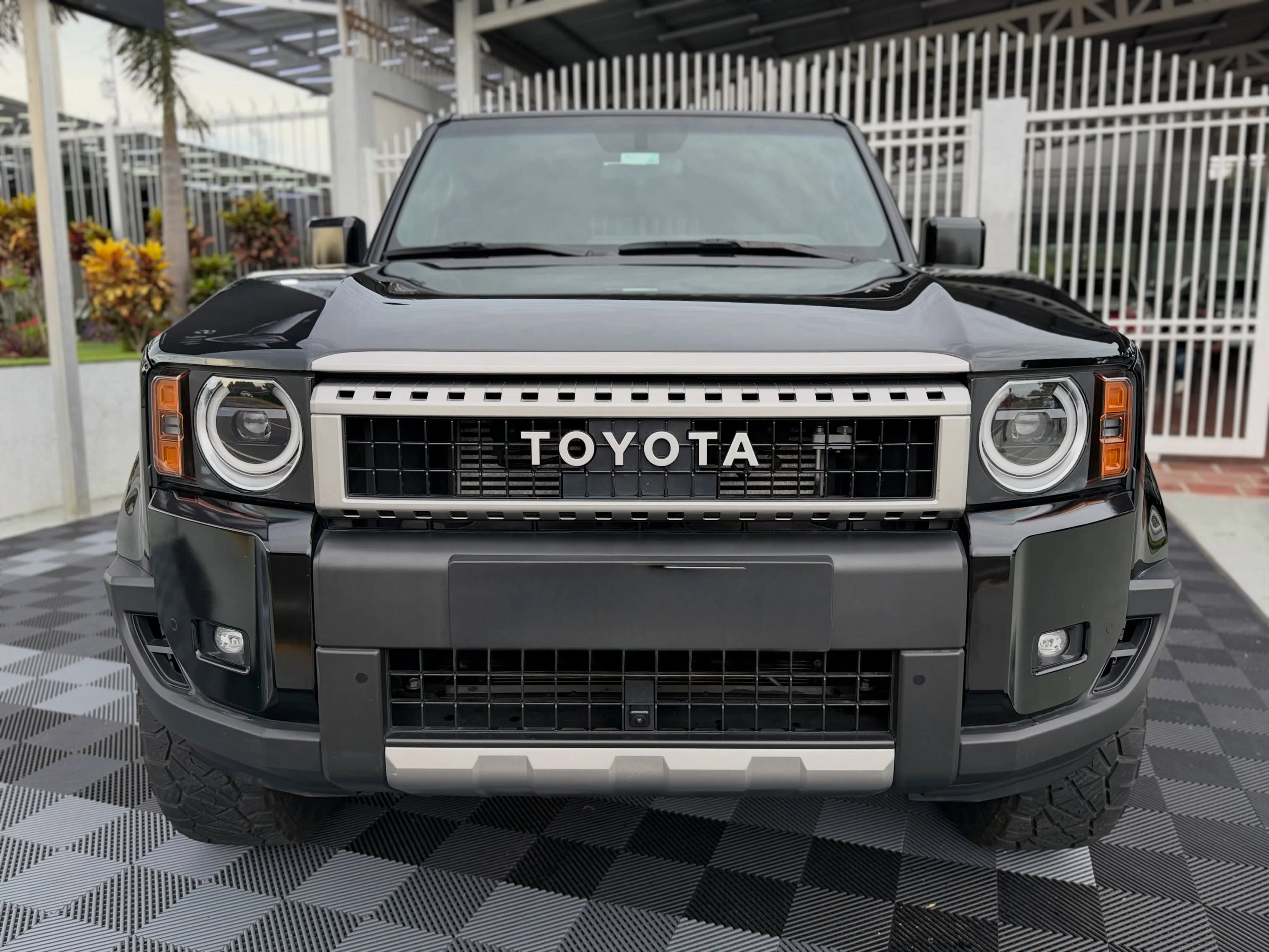 2024 Toyota Land Cruiser Prado