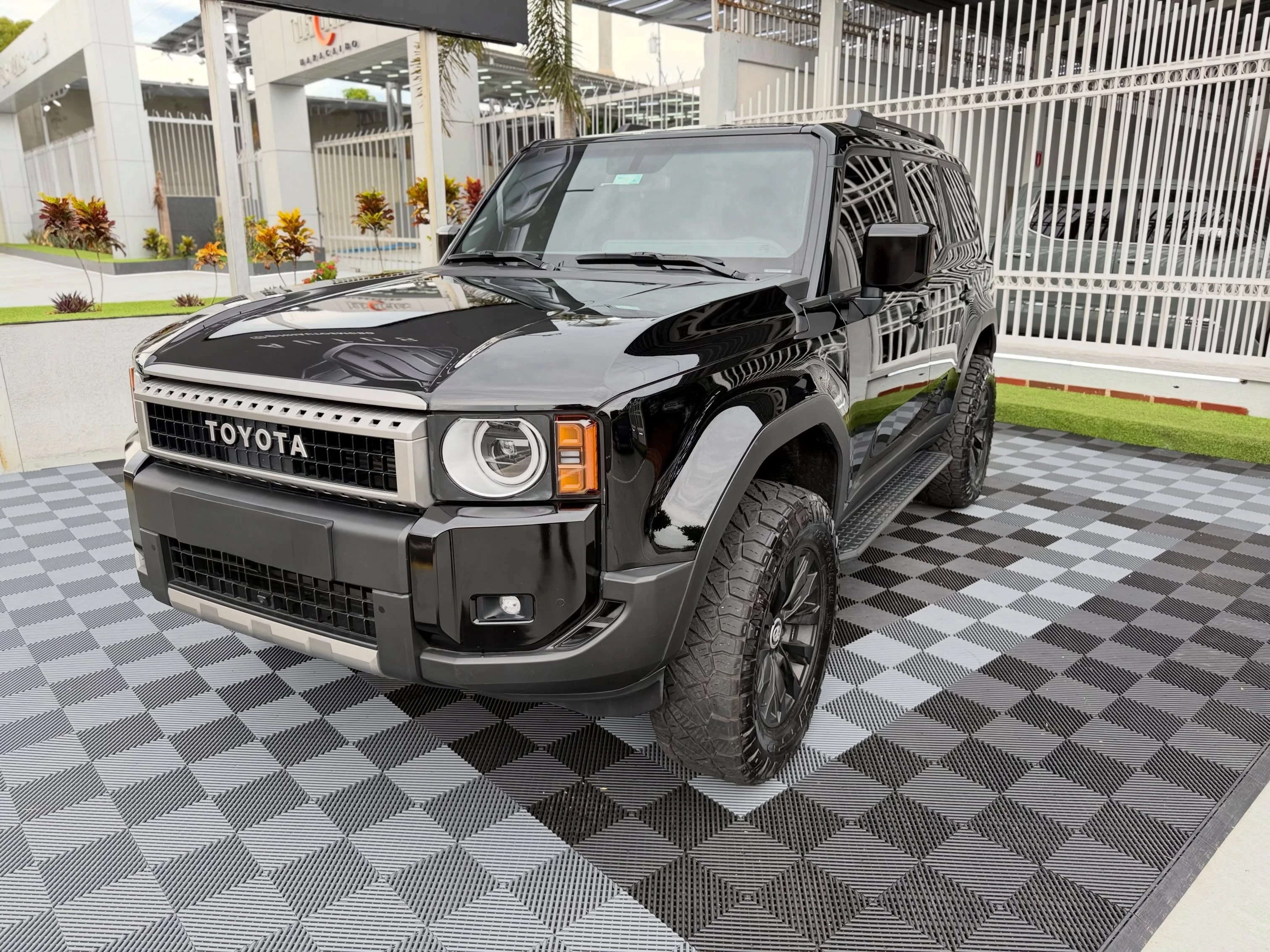2024 Toyota Land Cruiser Prado — foto 2