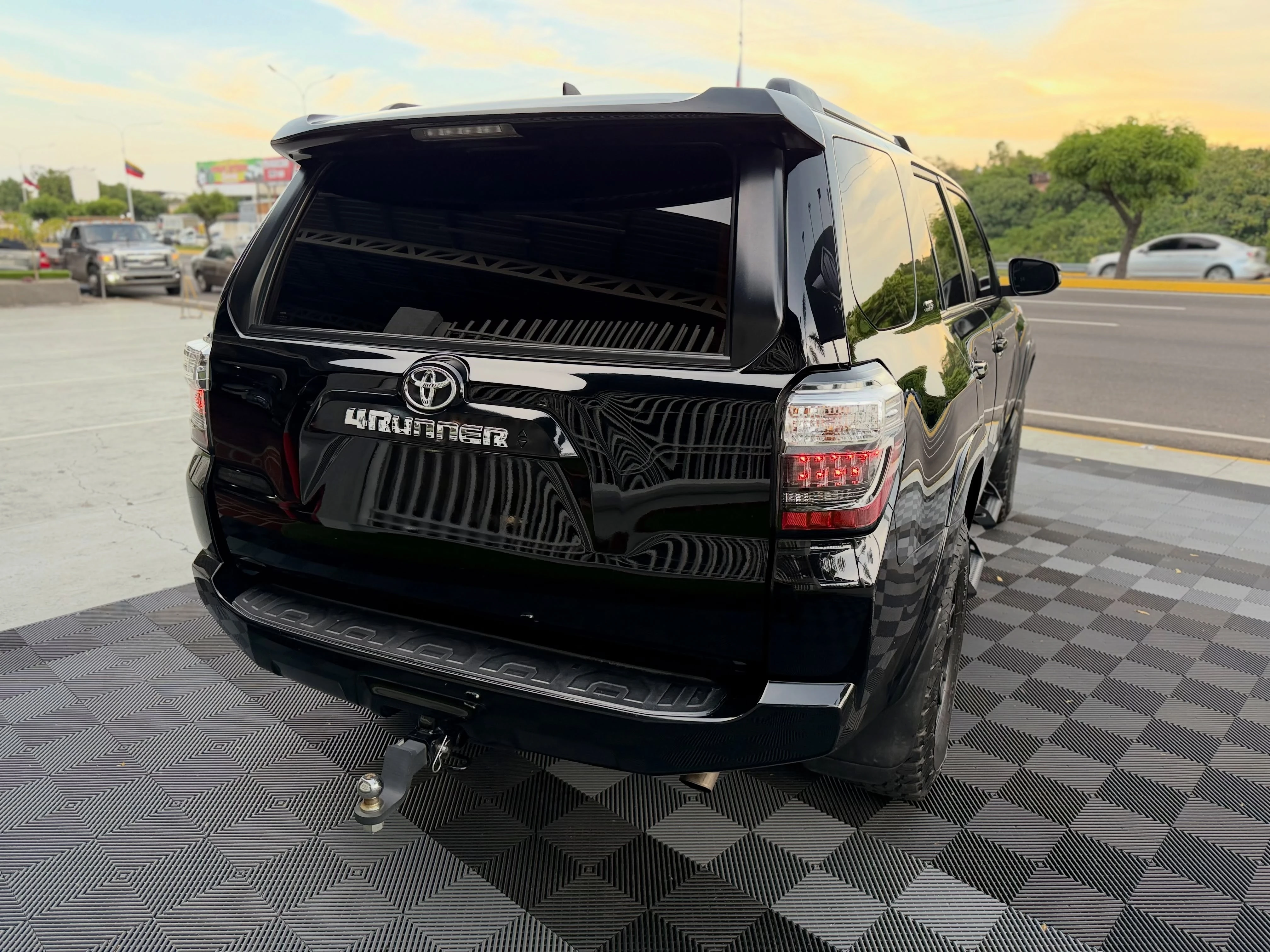 2022 Toyota 4Runner Sr5 — foto 4