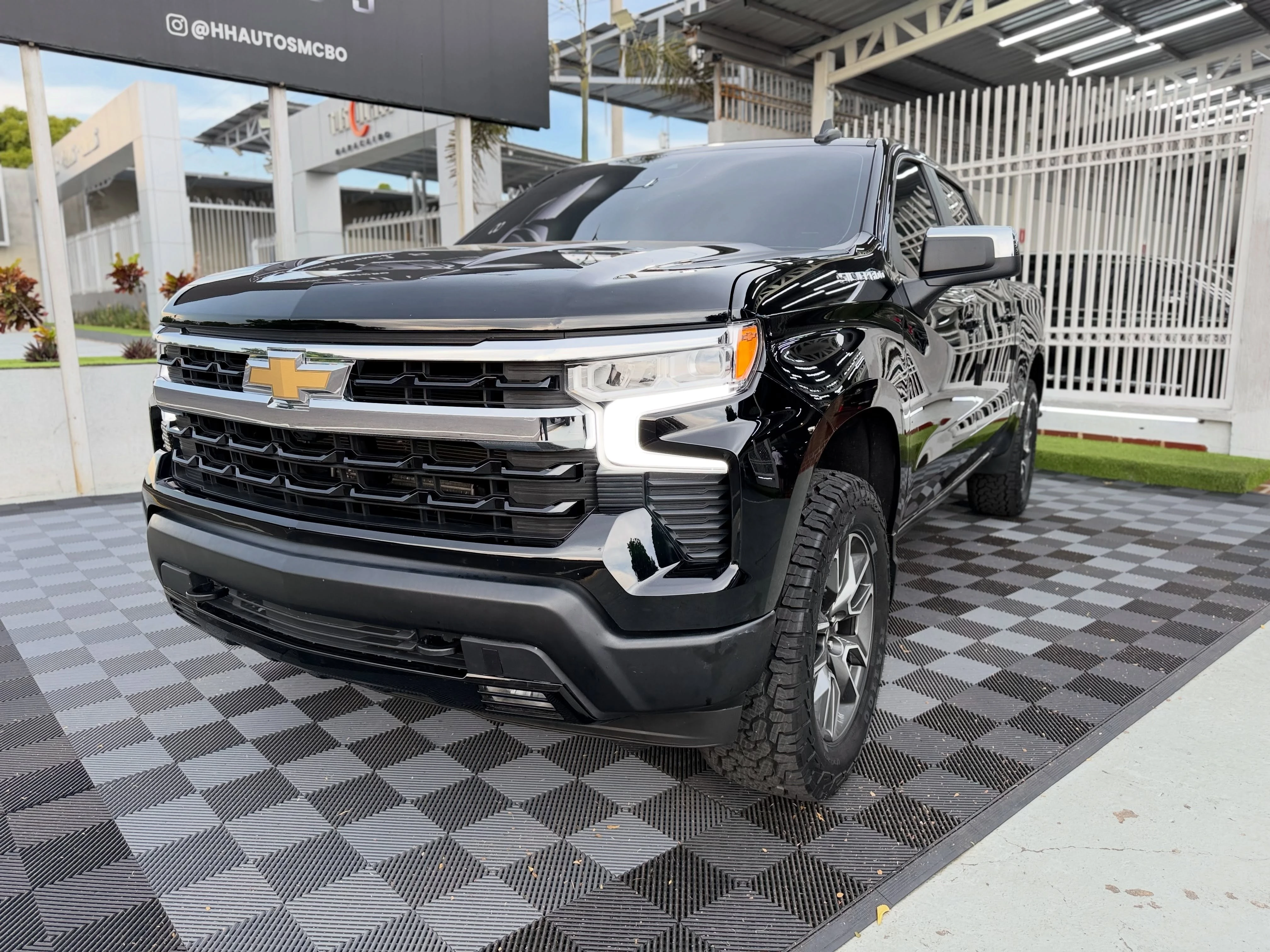 2023 Chevrolet Silverado LT 4cil