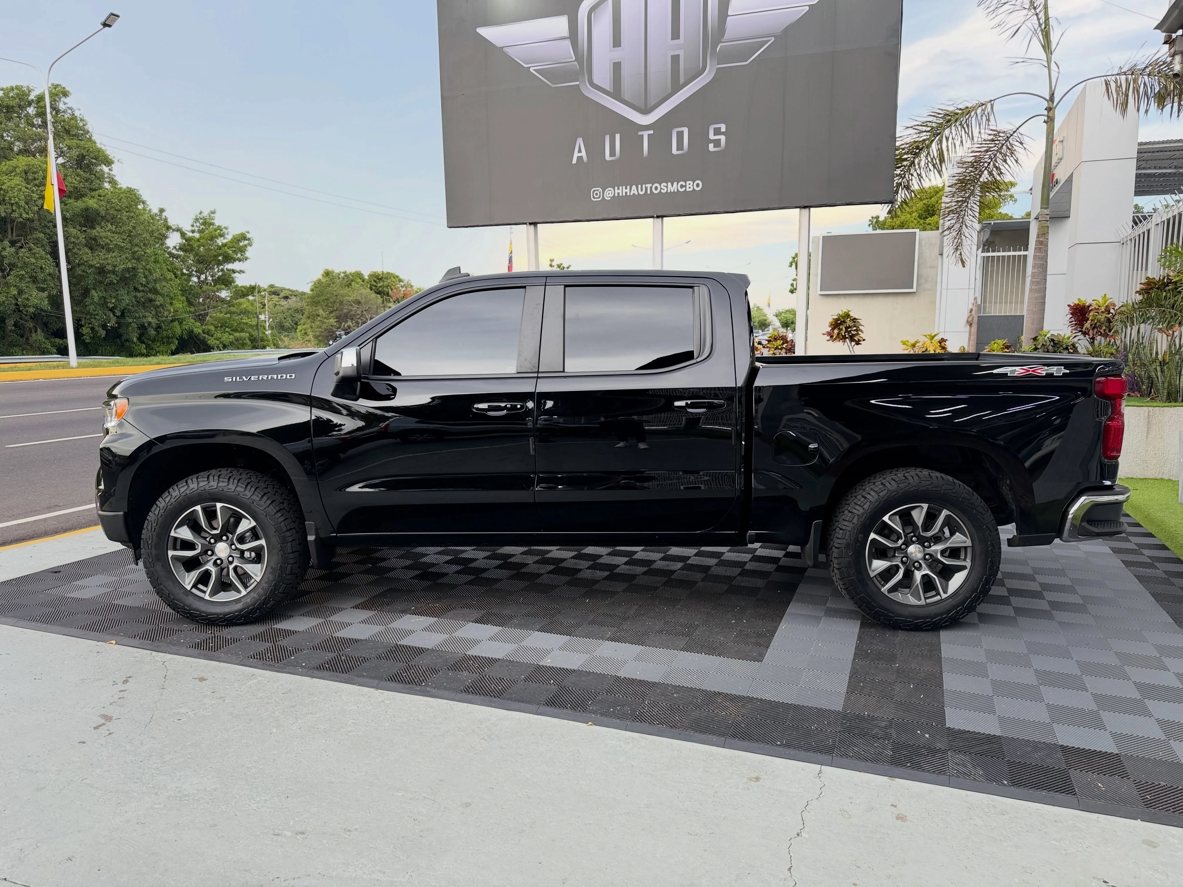 2023 Chevrolet Silverado LT 4cil — foto 2