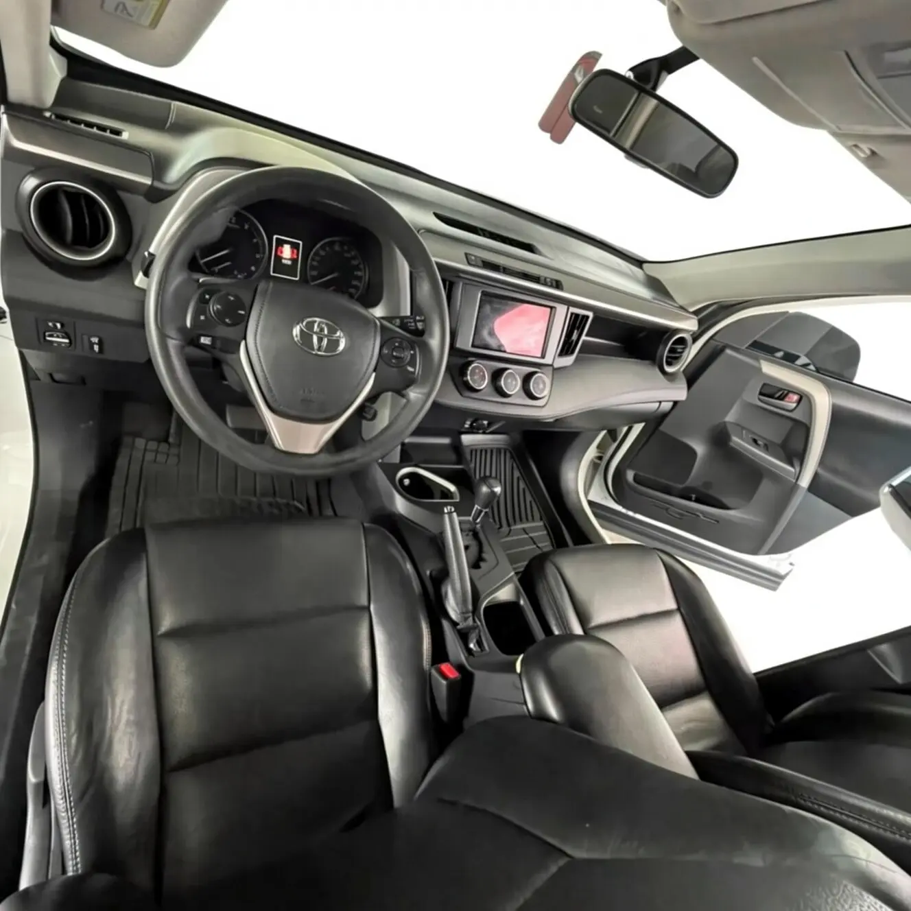 2017 Toyota RAV4 — foto 6
