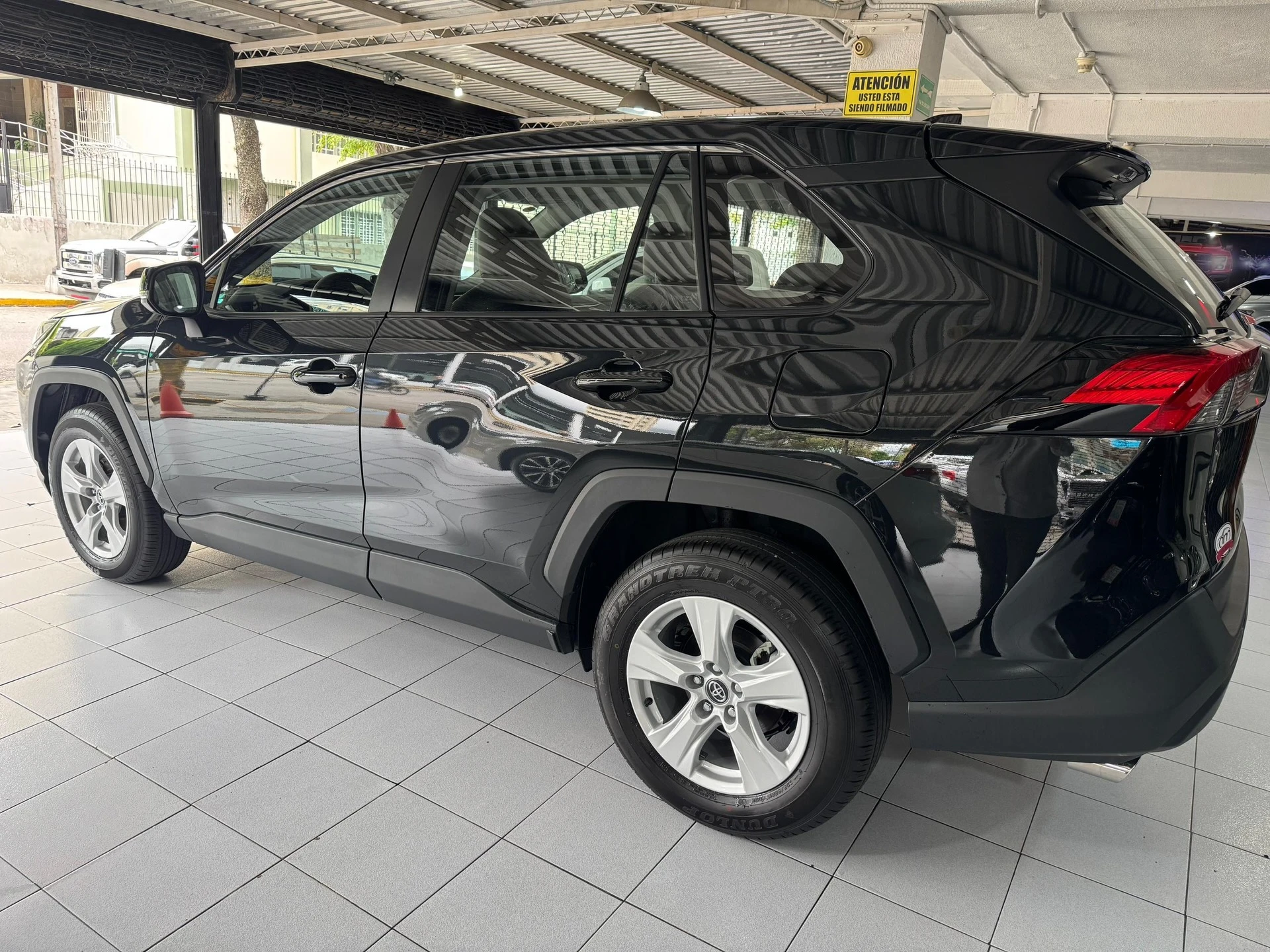 2025 Toyota RAV4 — foto 6