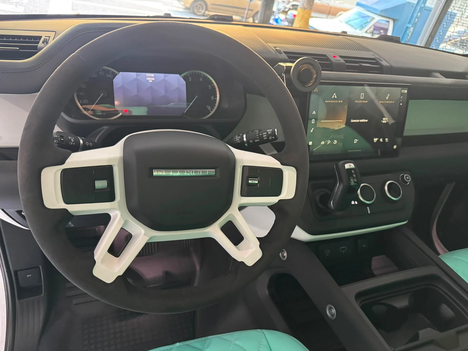 2023 Land Rover Defender P-400 — foto 9