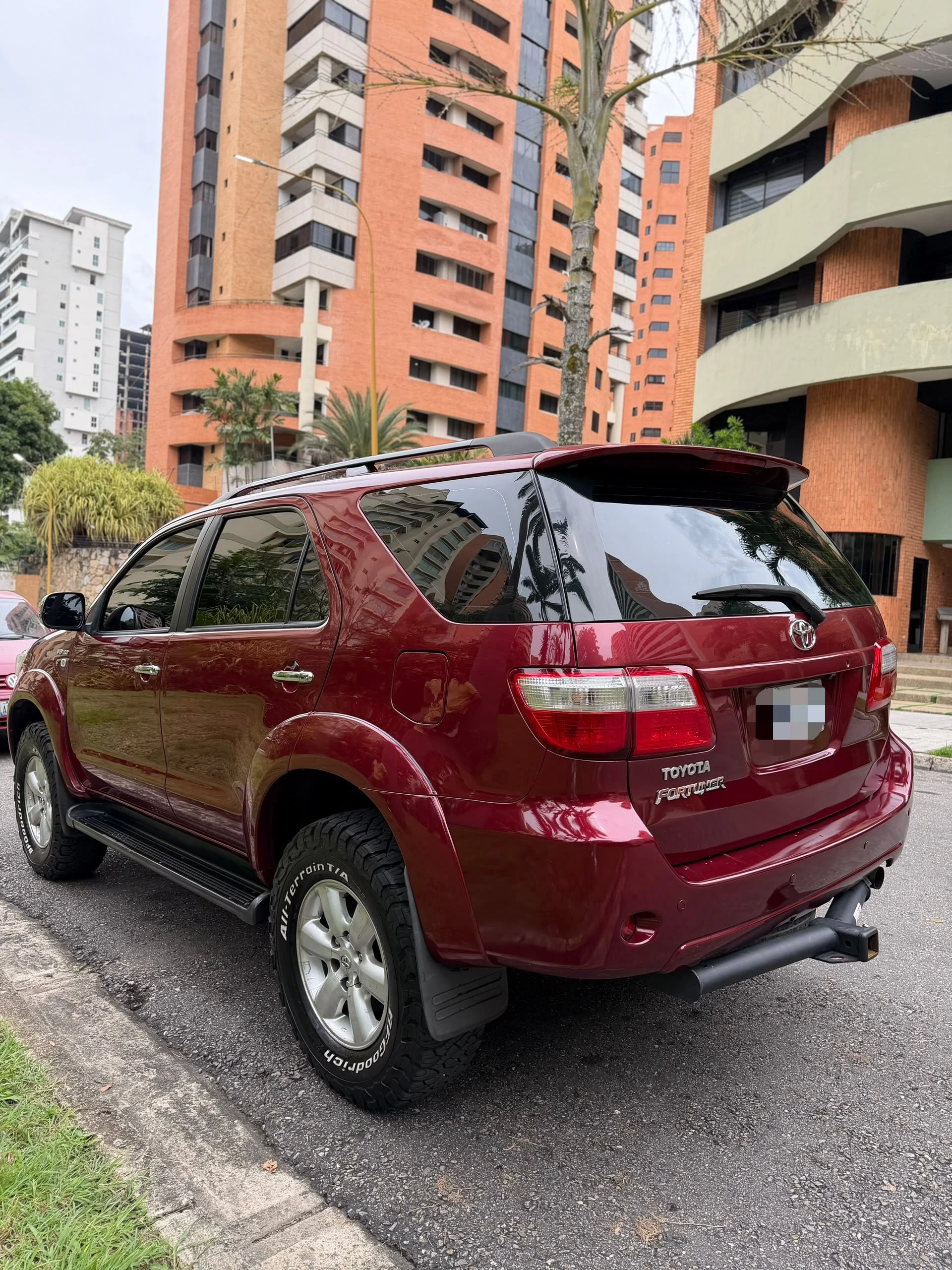 2011 Toyota Fortuner — foto 9