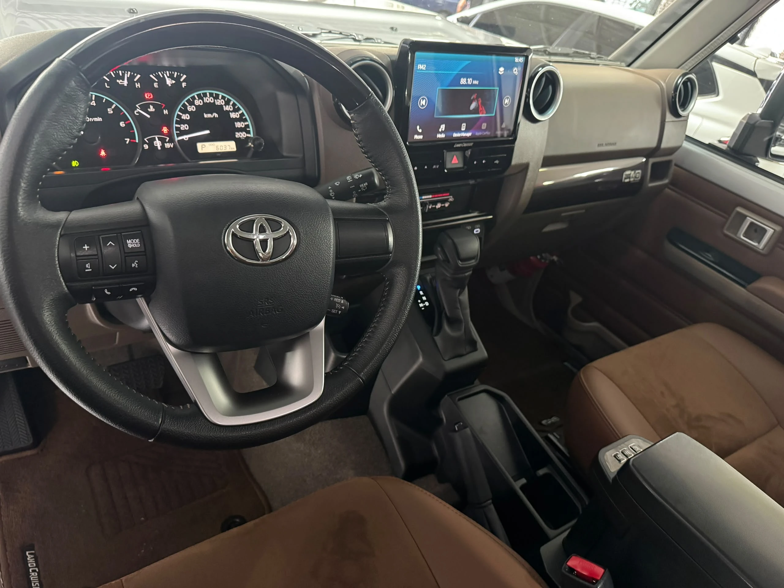 2025 Toyota Land Cruiser LC-71 ANIVERSARIO — foto 4