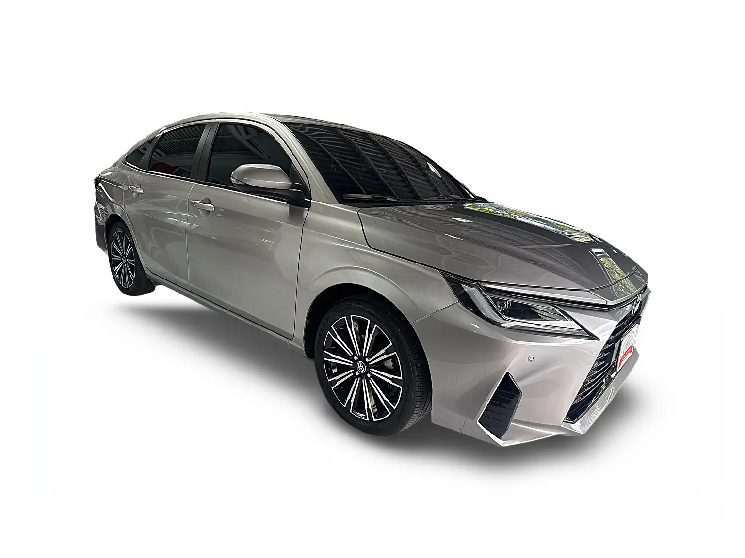 2025 Toyota Yaris G — foto 2